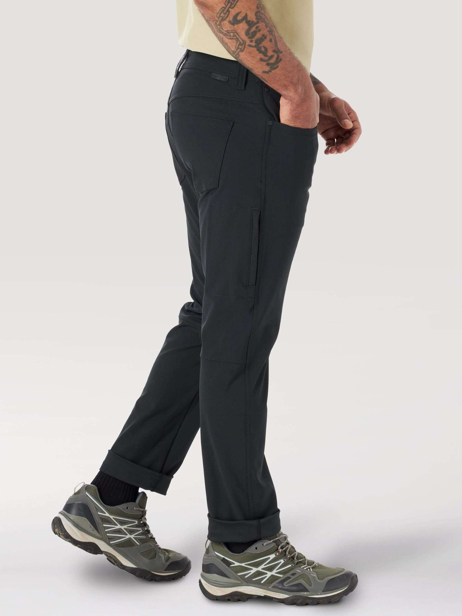 FWDS 5 Pocket Pantalon en noir Wrangler