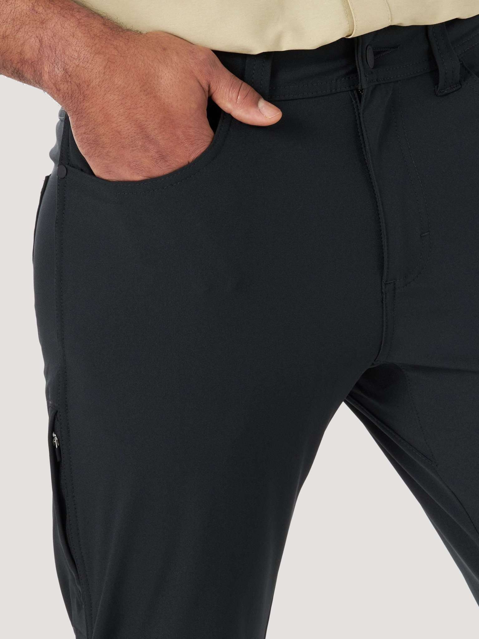 FWDS 5 Pocket Pantalon en noir Wrangler