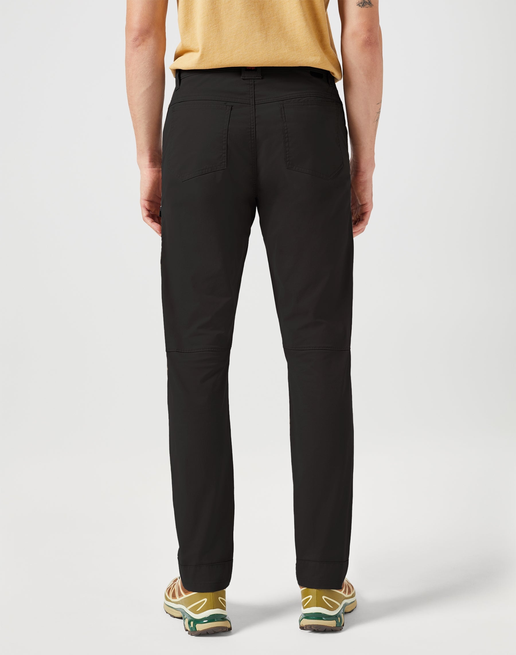 All Terrain Gear Sustainable Utility Pant in Black Pantalon Wrangler