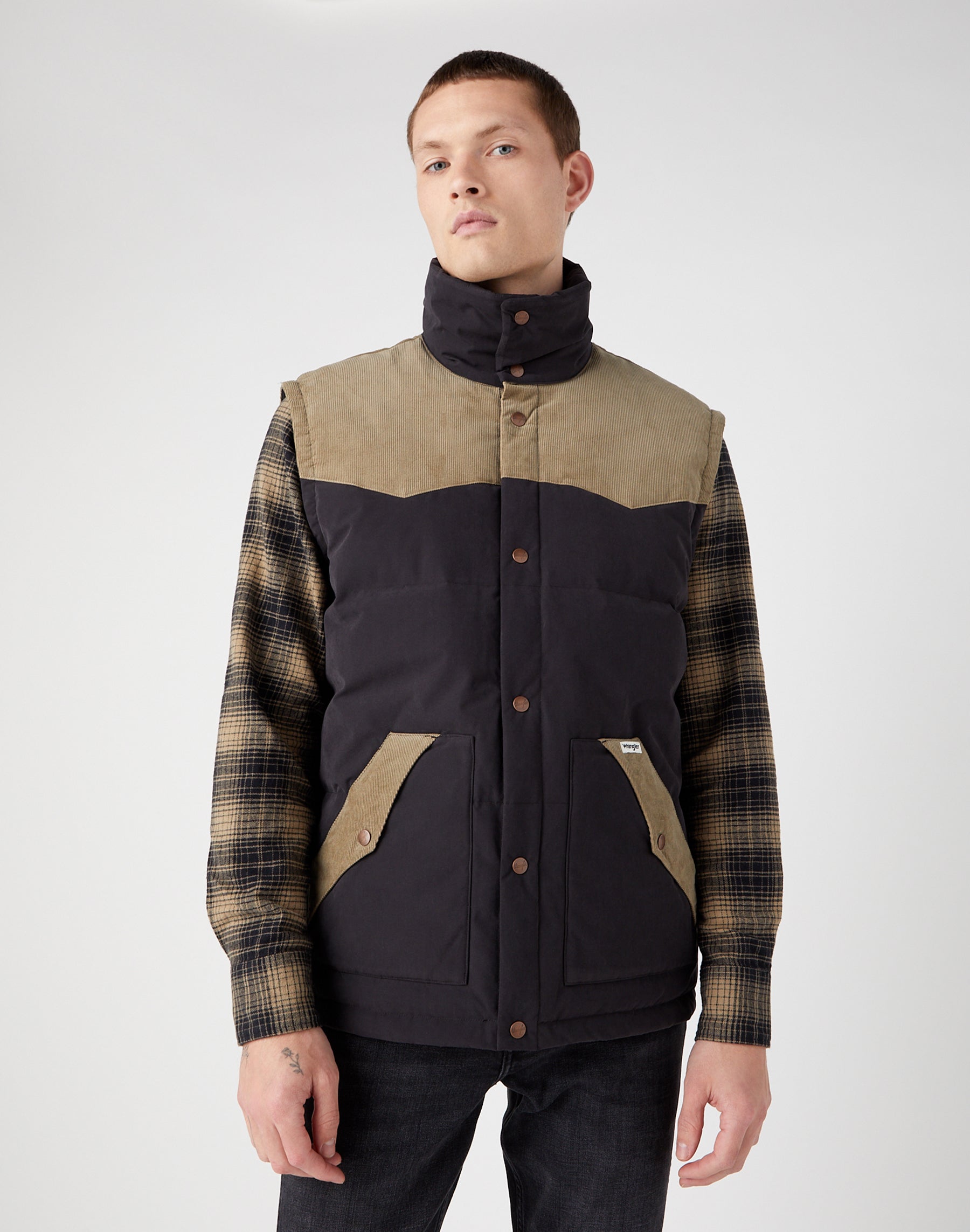 Detachable Sleeve Jacket in Black Vestes Wrangler