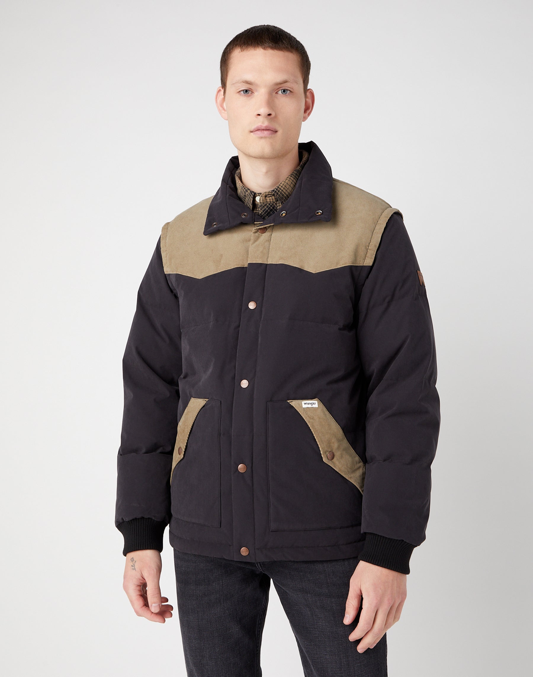 Detachable Sleeve Jacket in Black Vestes Wrangler