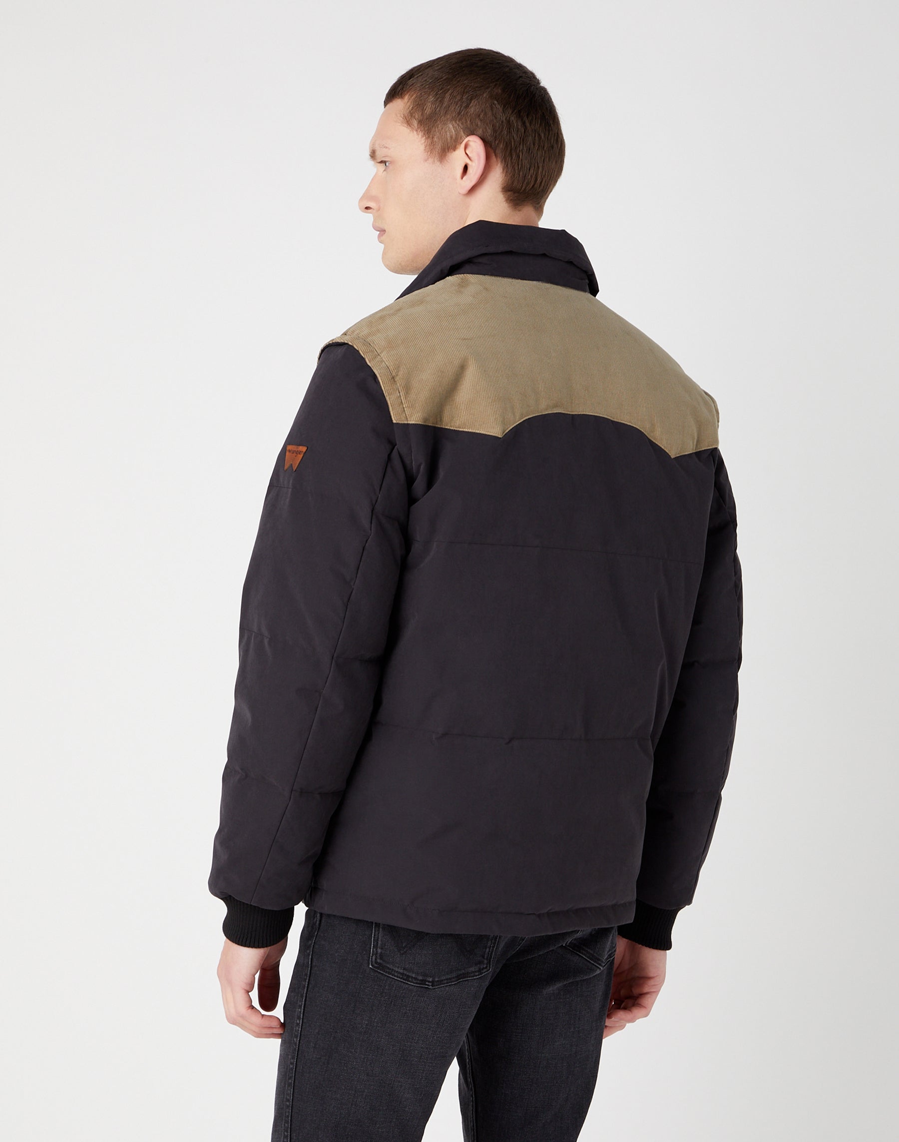 Detachable Sleeve Jacket in Black Vestes Wrangler