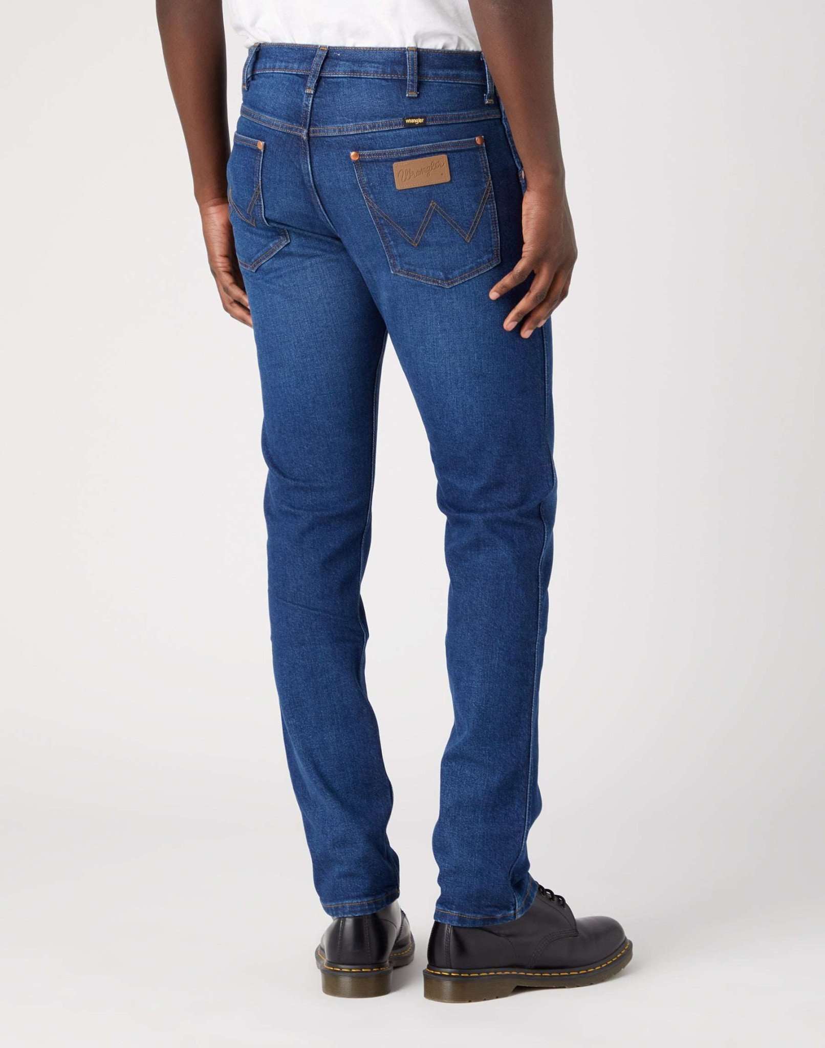 11MWZ en jeans Wrangler Far Away