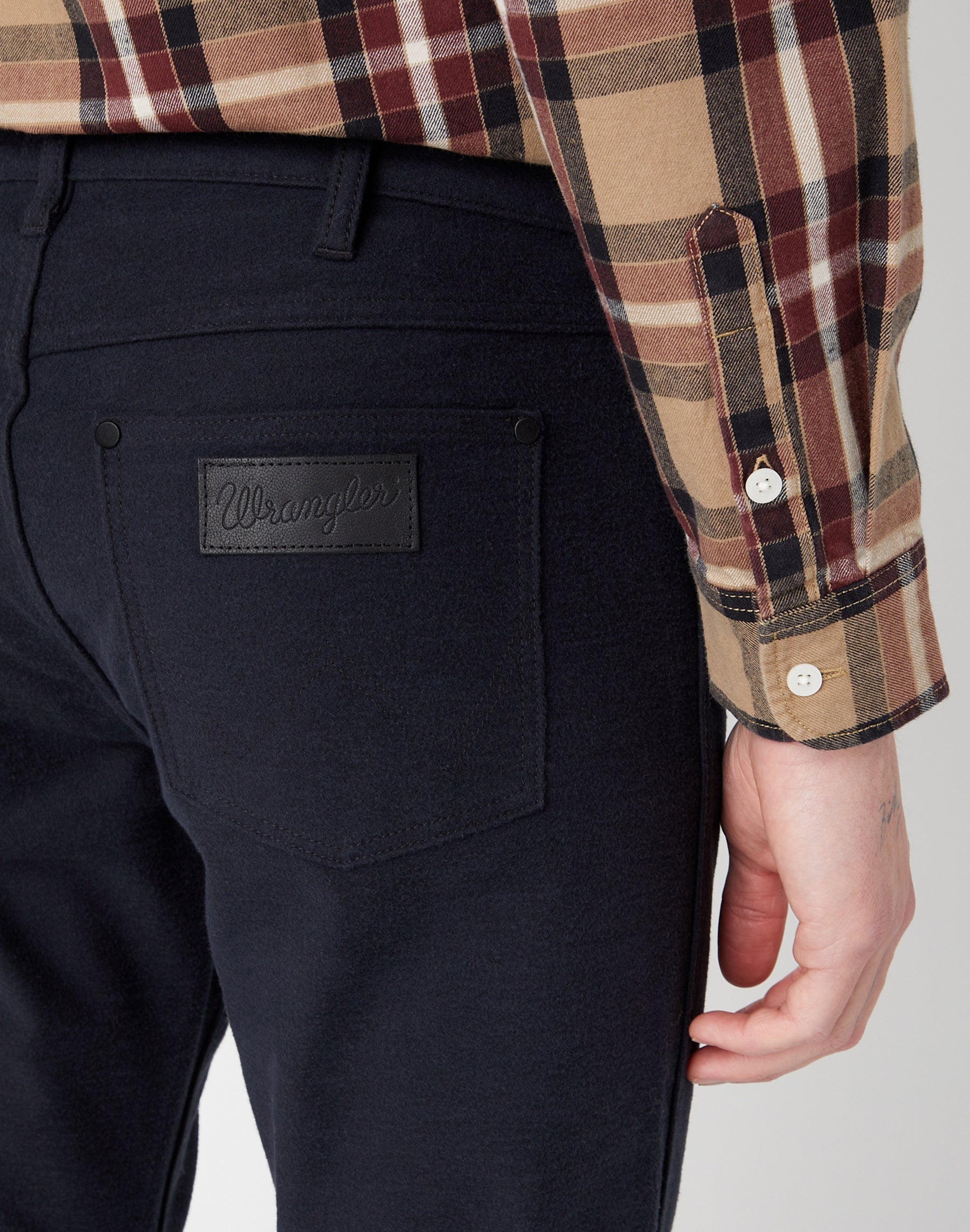 Greensboro Low Stretch in Black Pantalon Wrangler