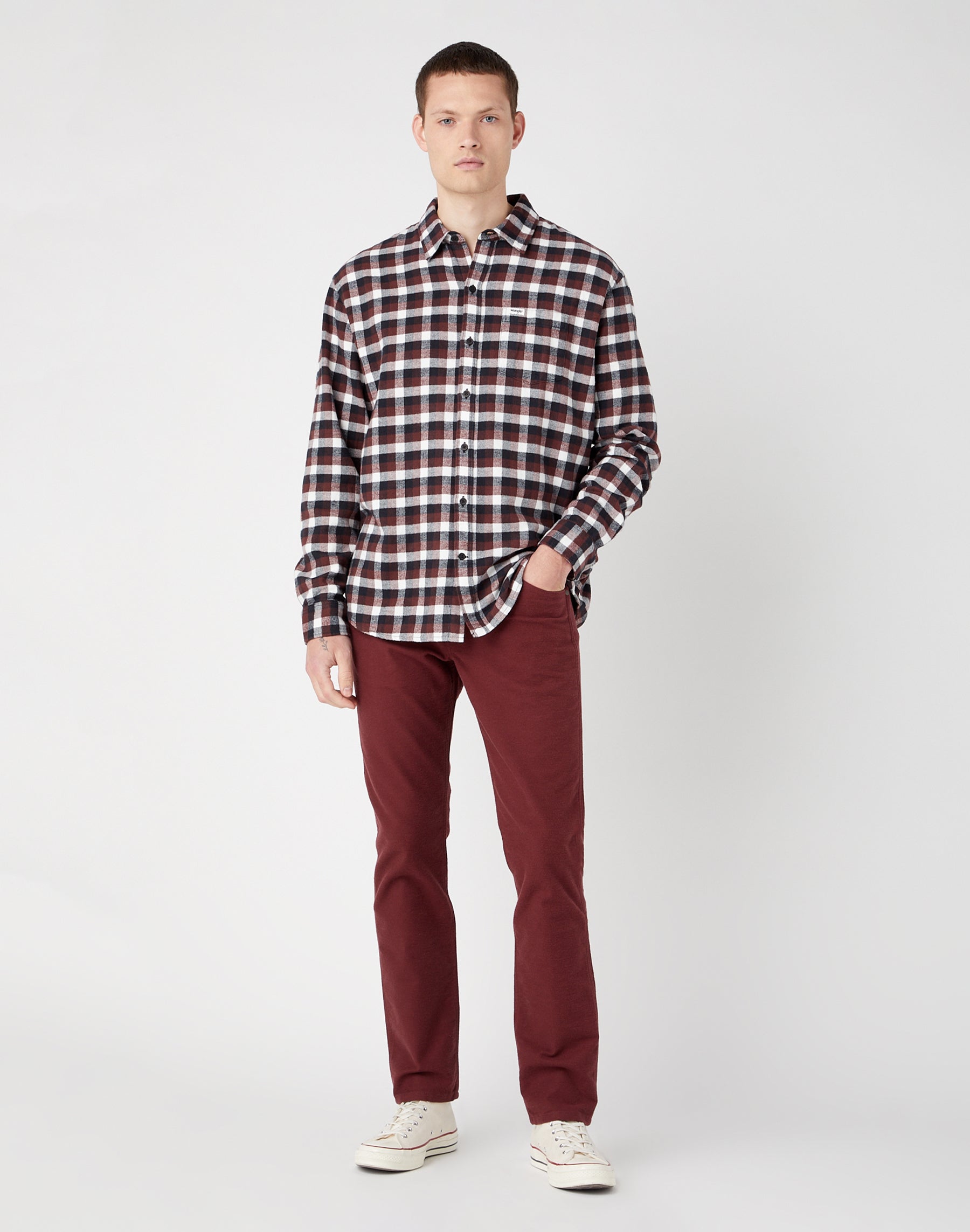 Greensboro Low Stretch in Dahlia Pantalon Wrangler