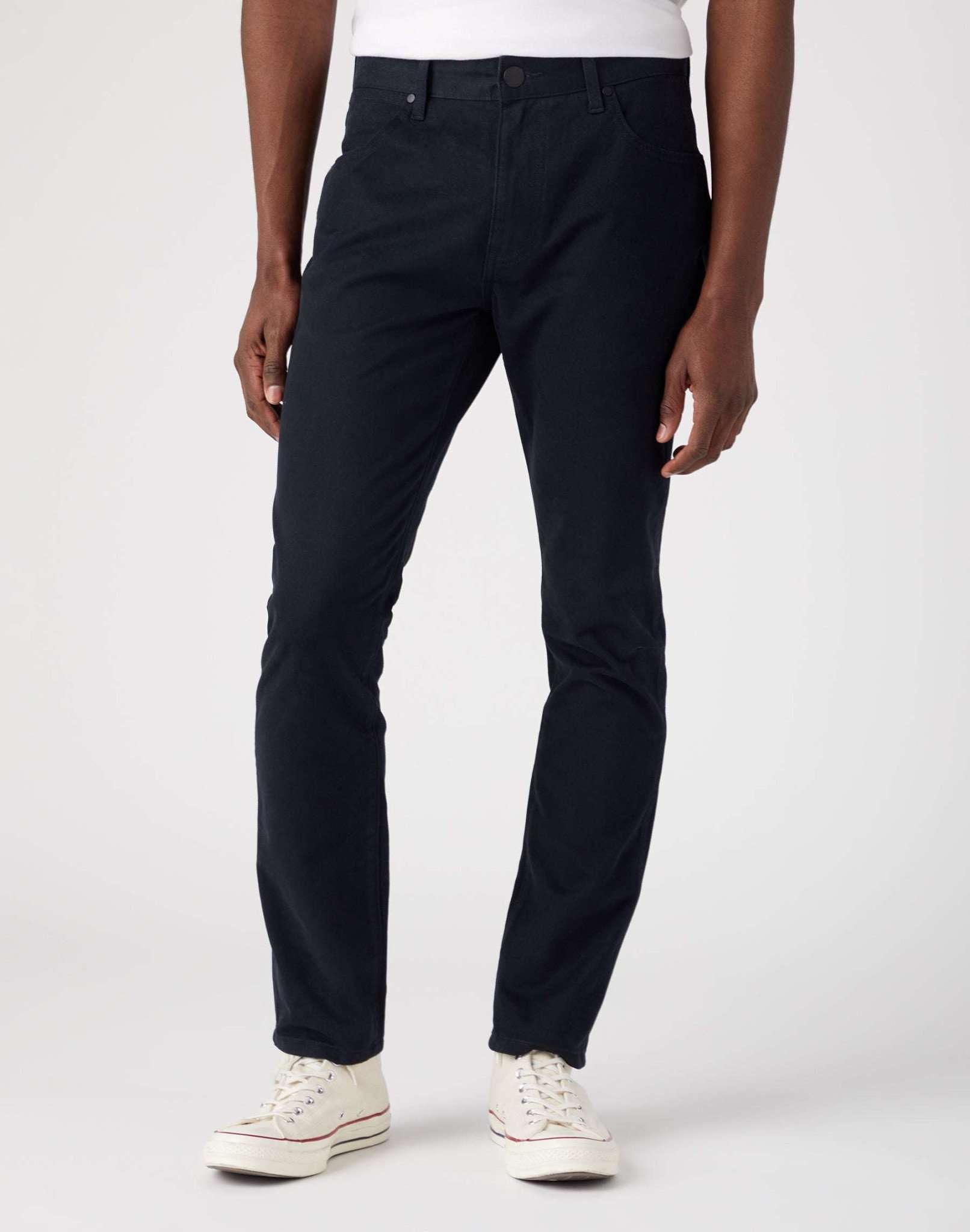 Larston in Black Pantalon Wrangler