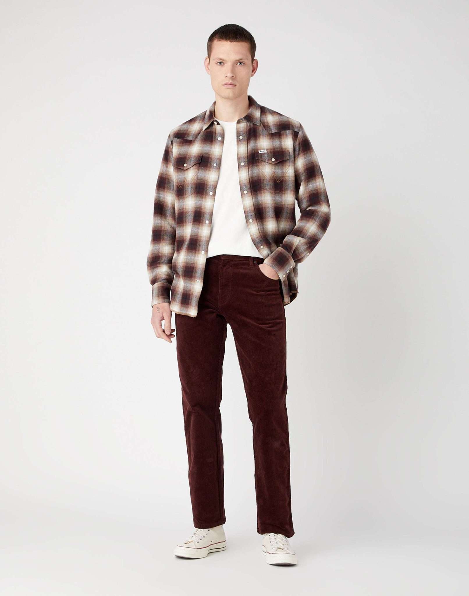 Texas Corduroy in Dahlia Pantalon Wrangler