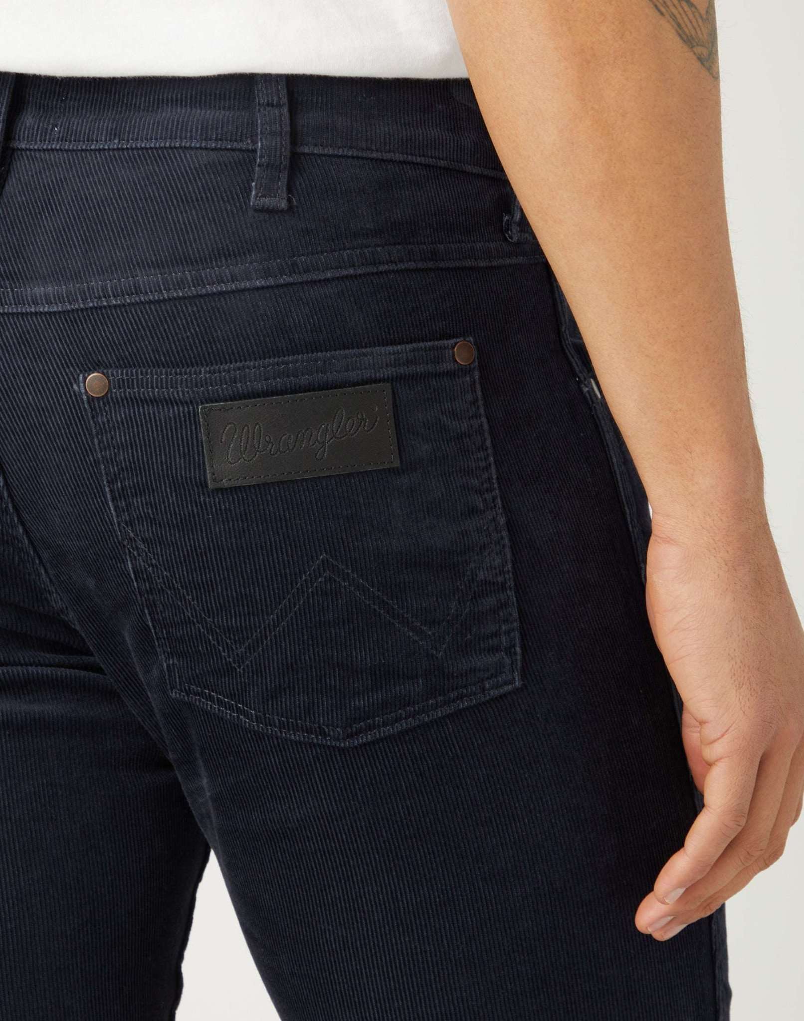 Greensboro Corduroy en pantalon Parisian Night Wrangler