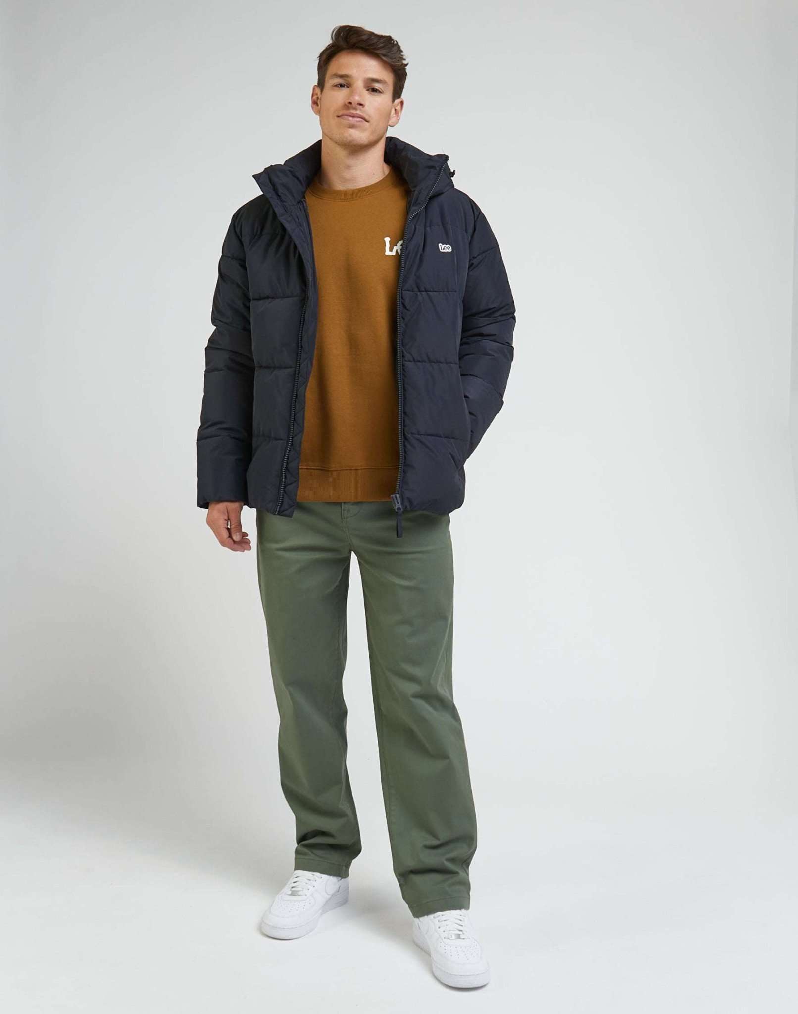 Puffer Jacket in Black Vestes Lee