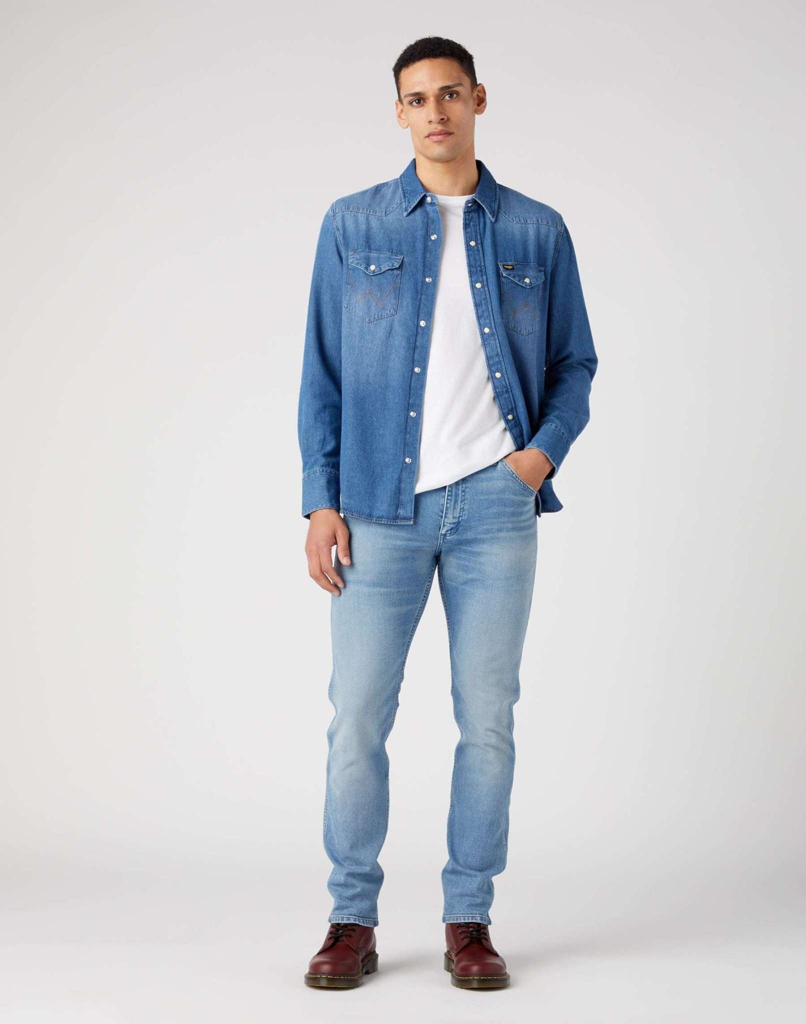 27MW Icon Shirt en Icon Mid Stone Chemises Wrangler