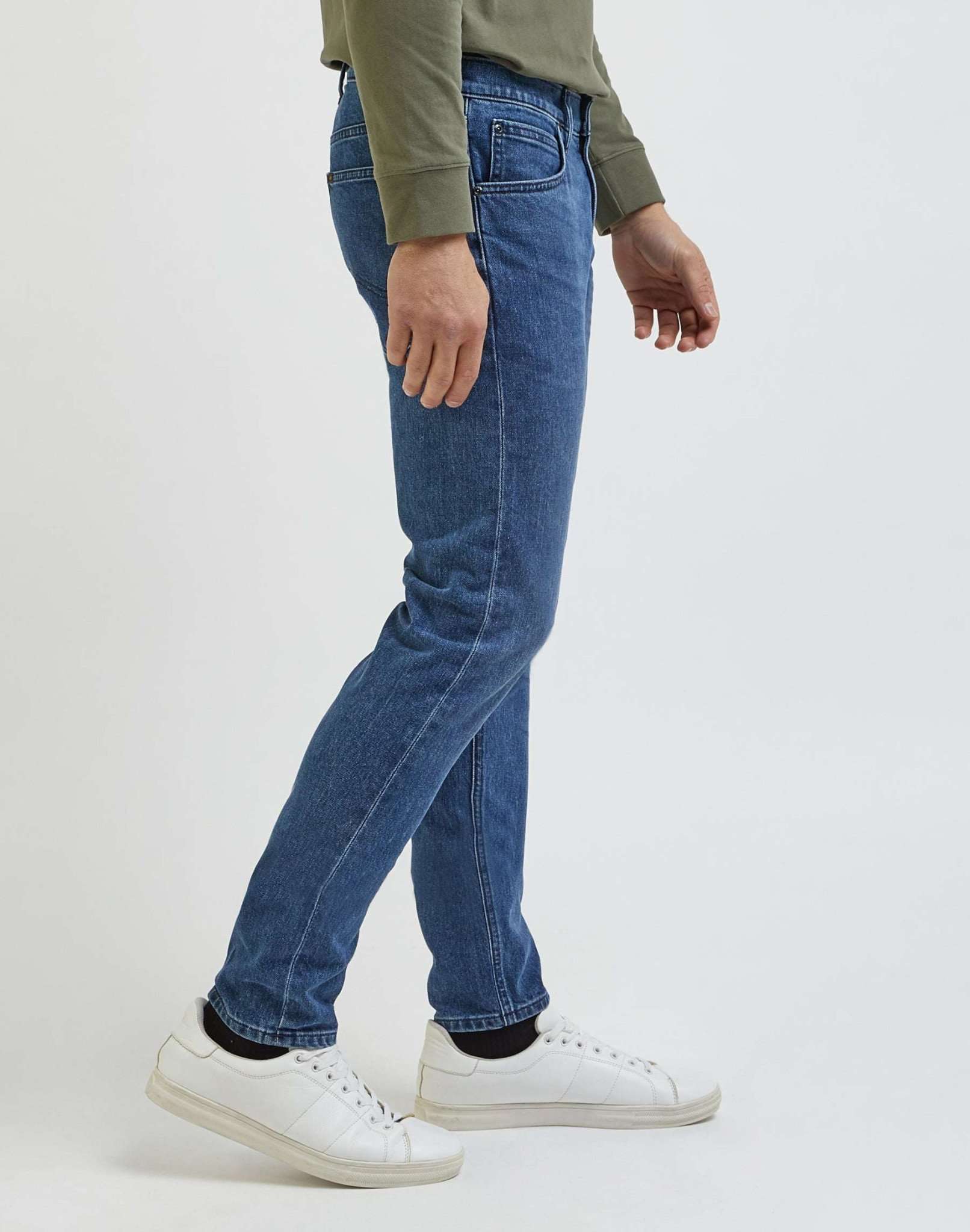 Luke en jeans After Hours Lee