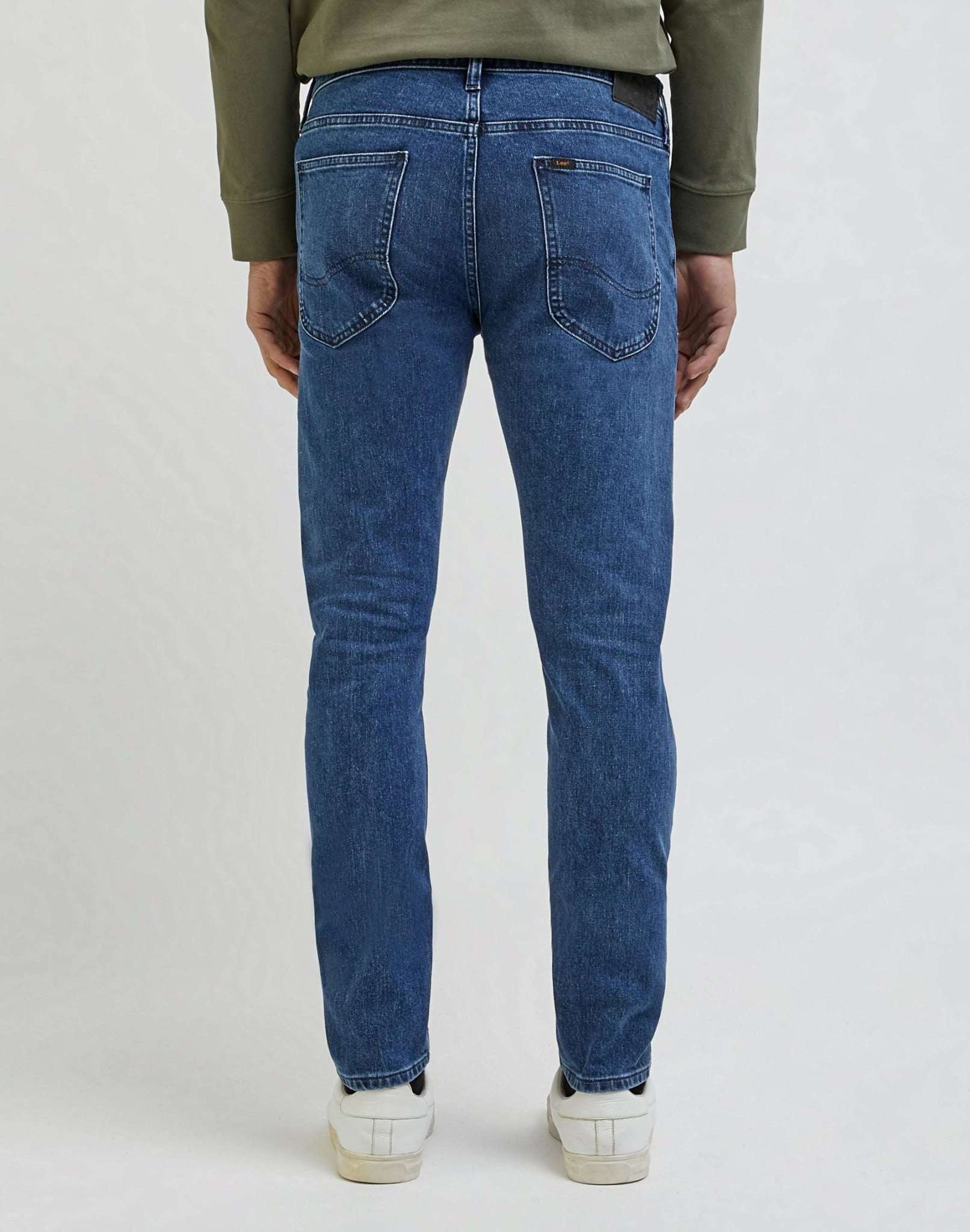 Luke en jeans After Hours Lee