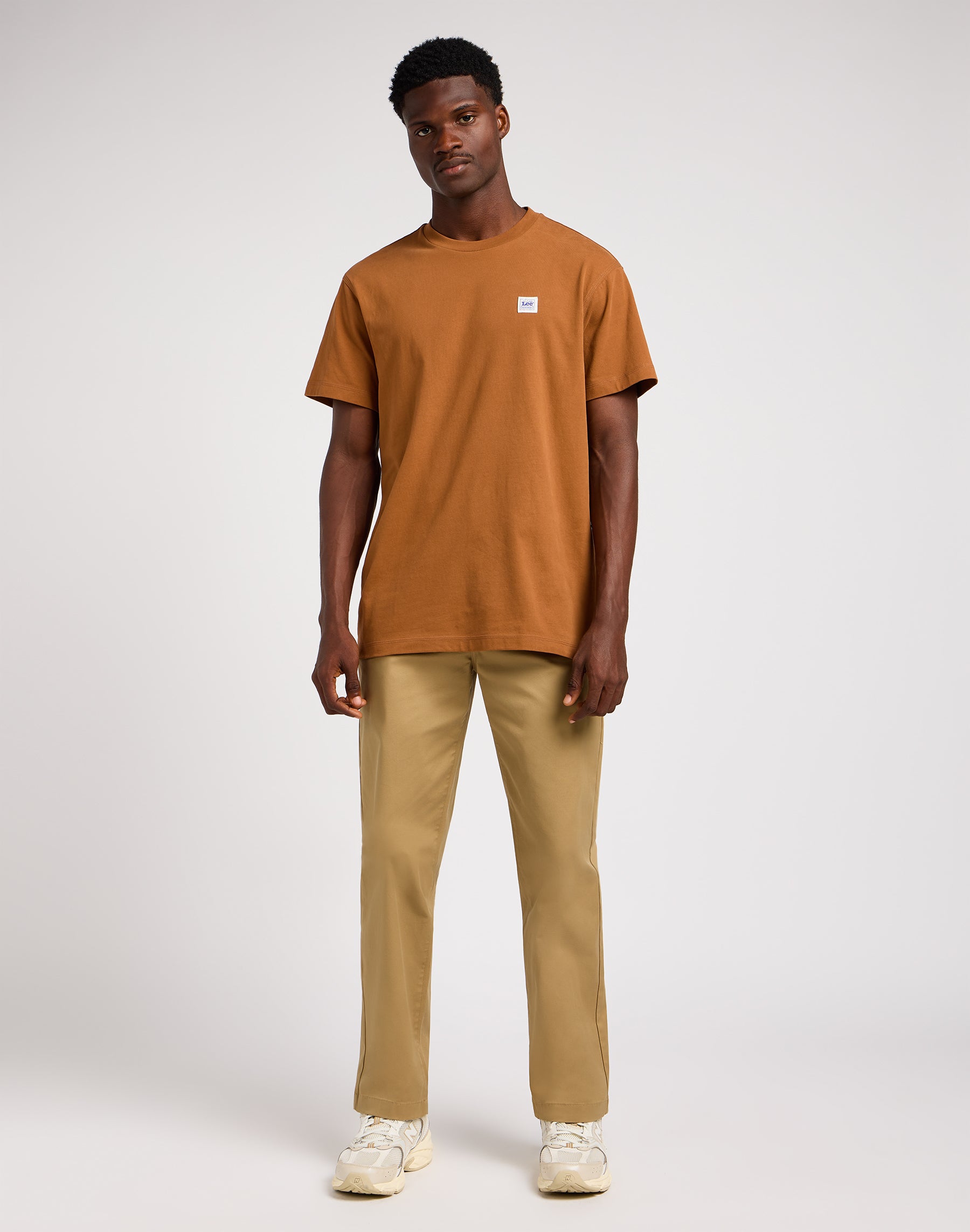 Relaxed Chino Leesures in Clay Pantalon Lee