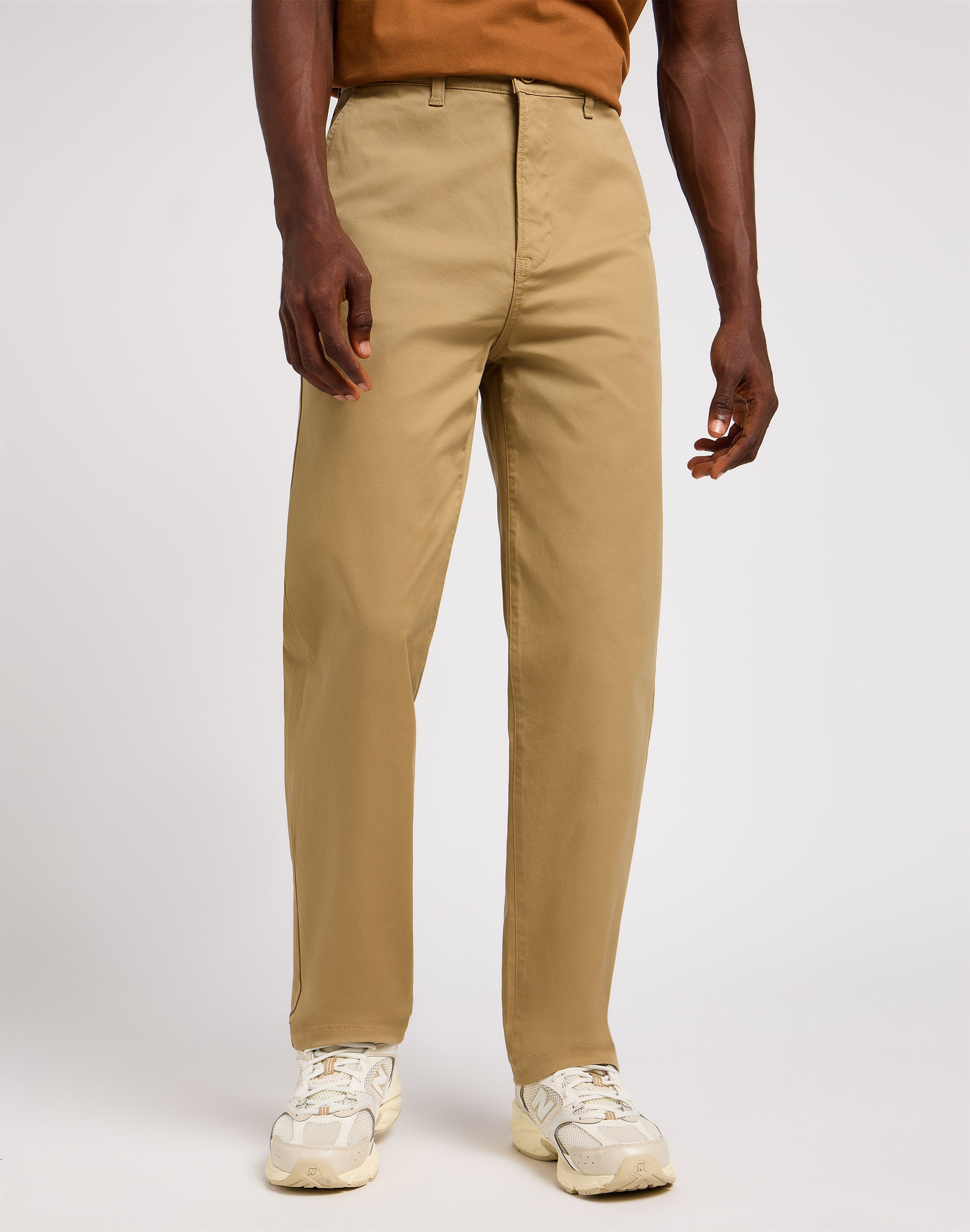 Relaxed Chino Leesures in Clay Pantalon Lee