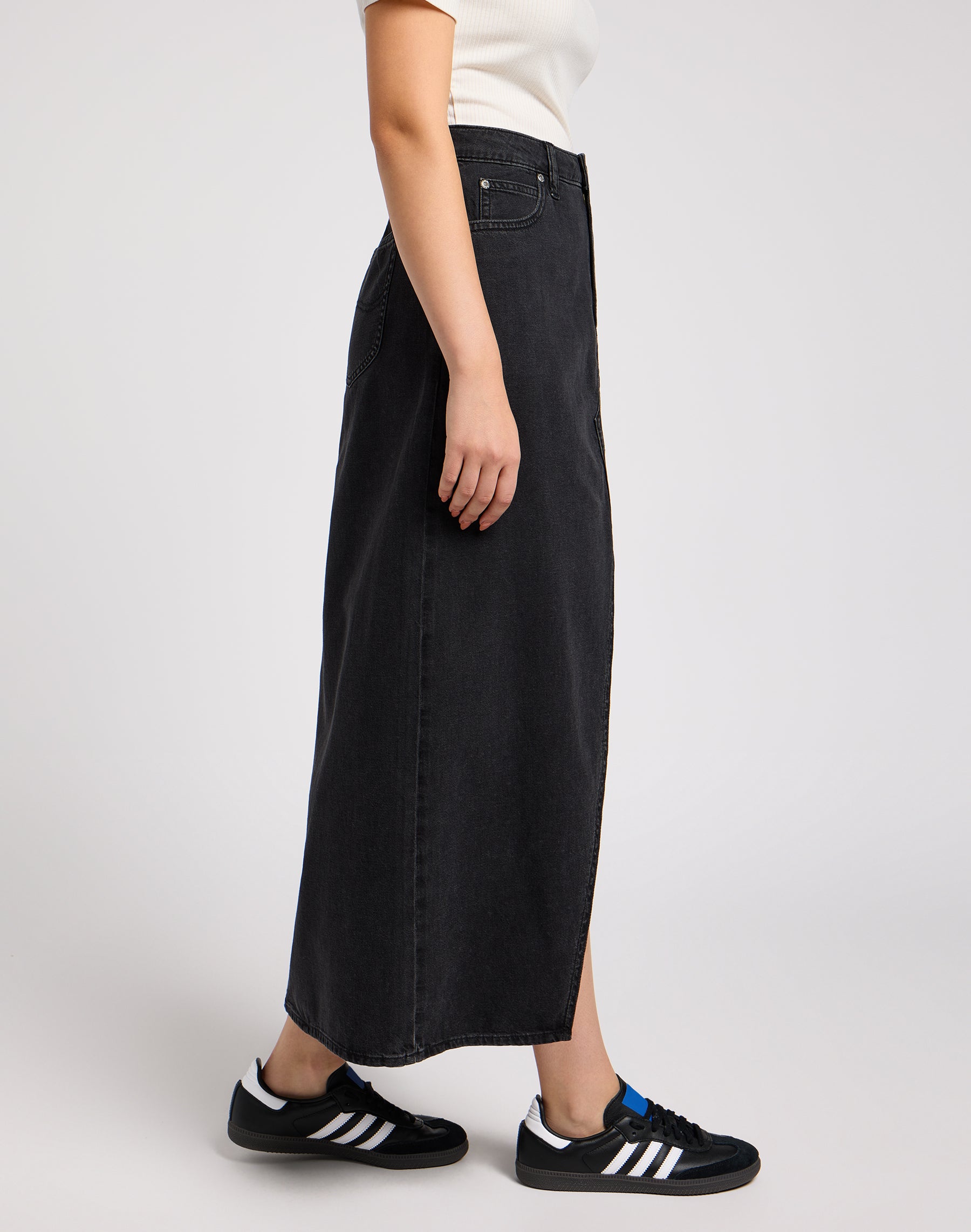 Maxi Skirt dans Into The Shadow Jupes Lee