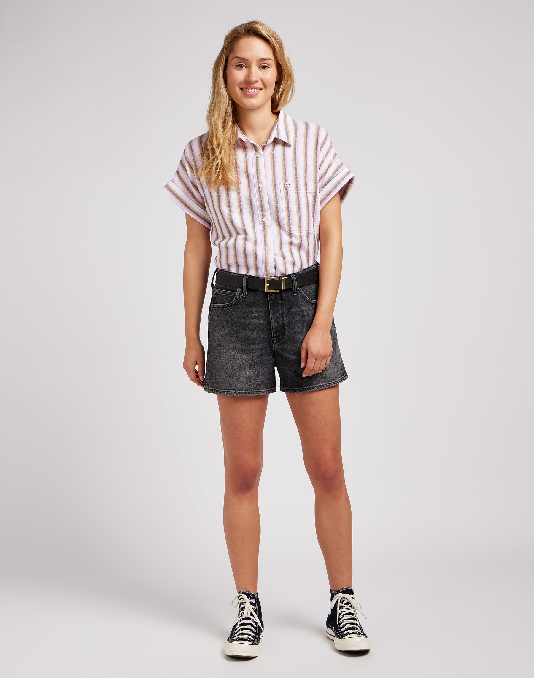 Carol Short en jean noir raffiné Lee