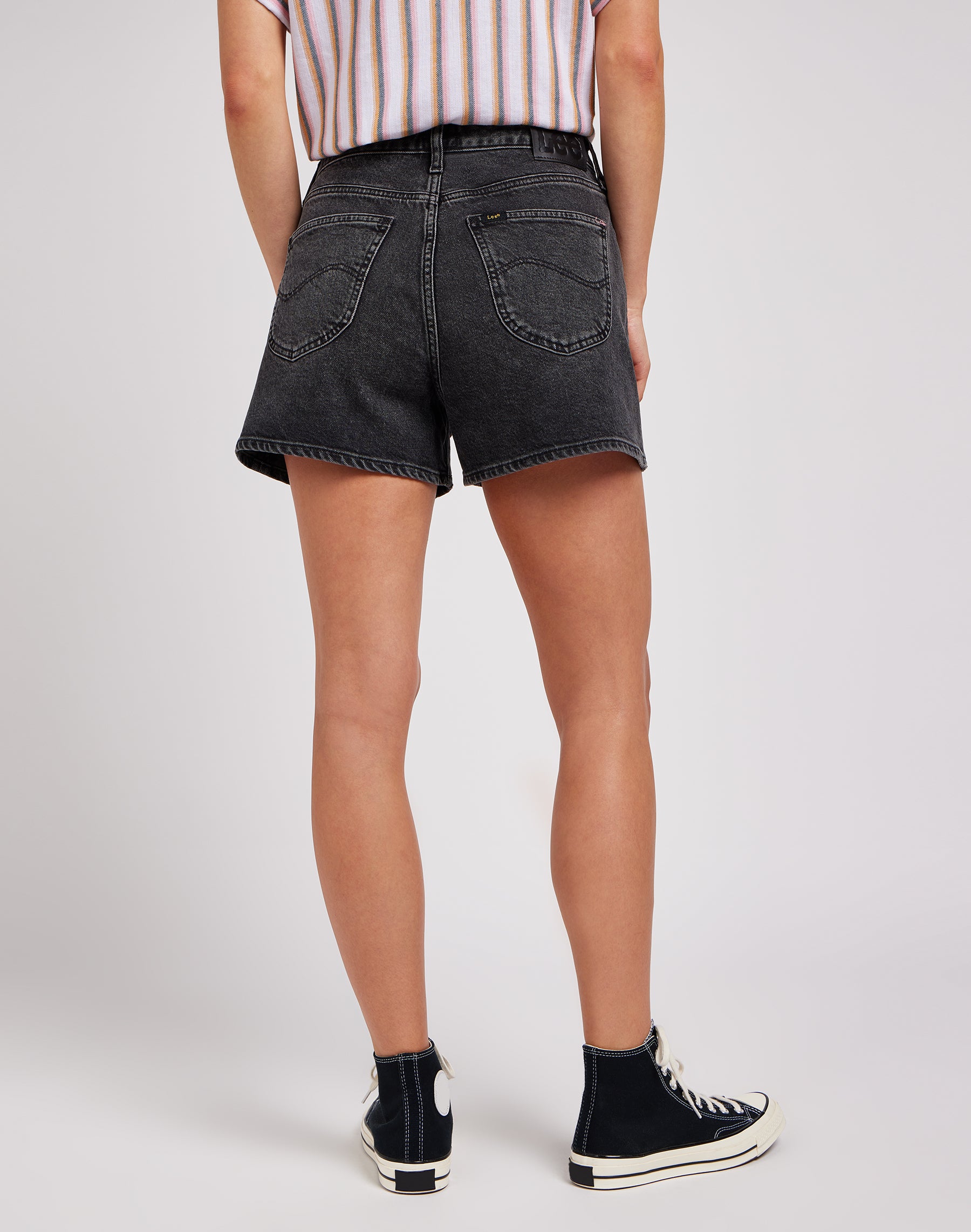 Carol Short en jean noir raffiné Lee