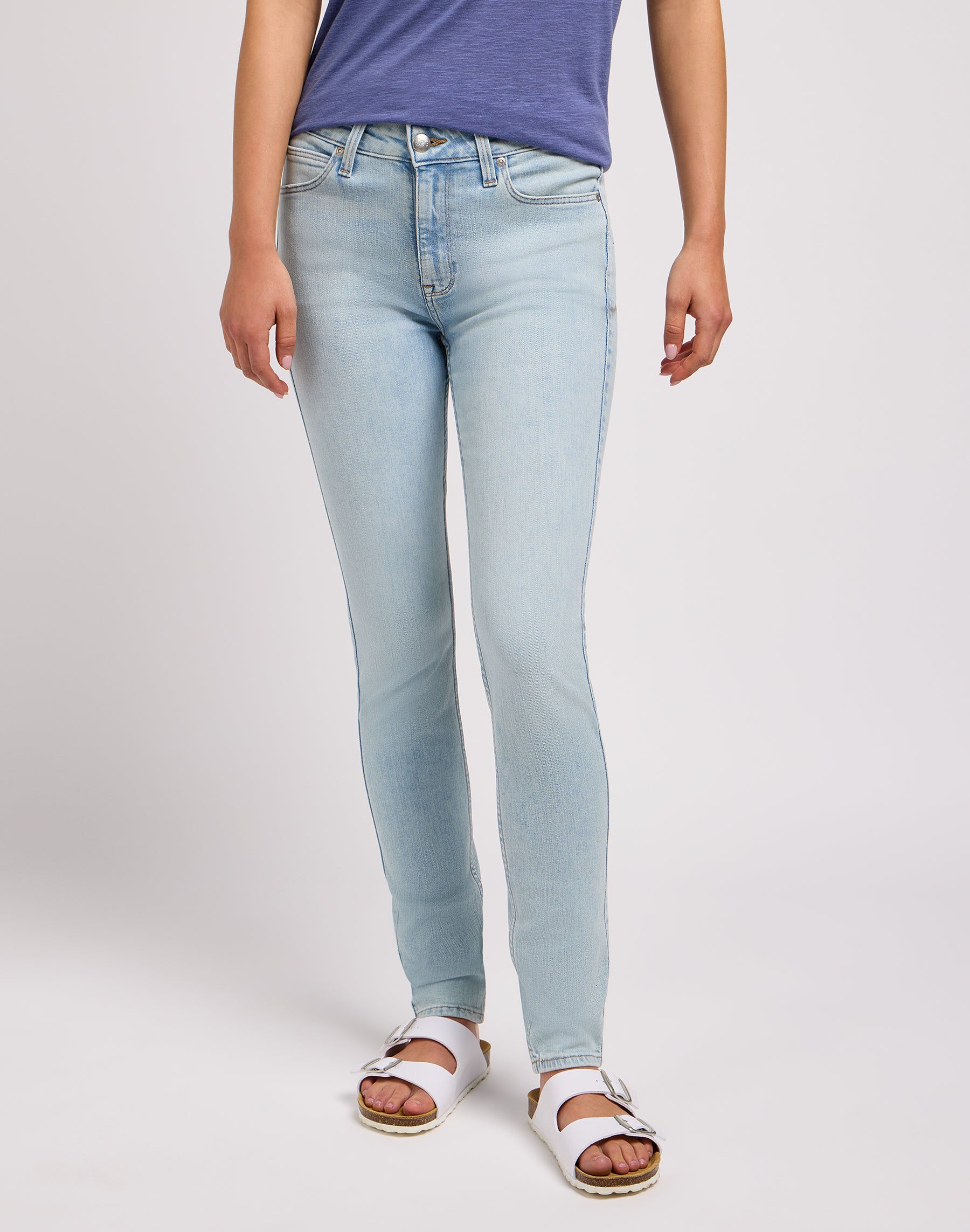 Scarlett Haute en Jeans Dive On In Lee