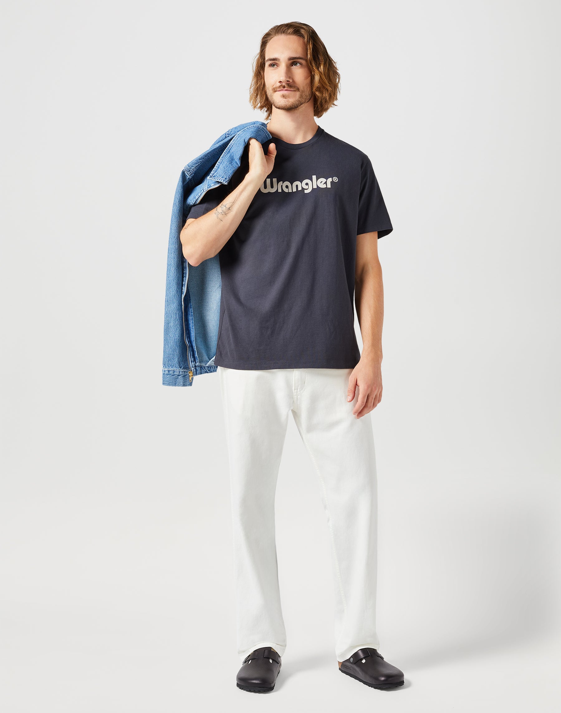 Logo Tee in Black T-shirts Wrangler