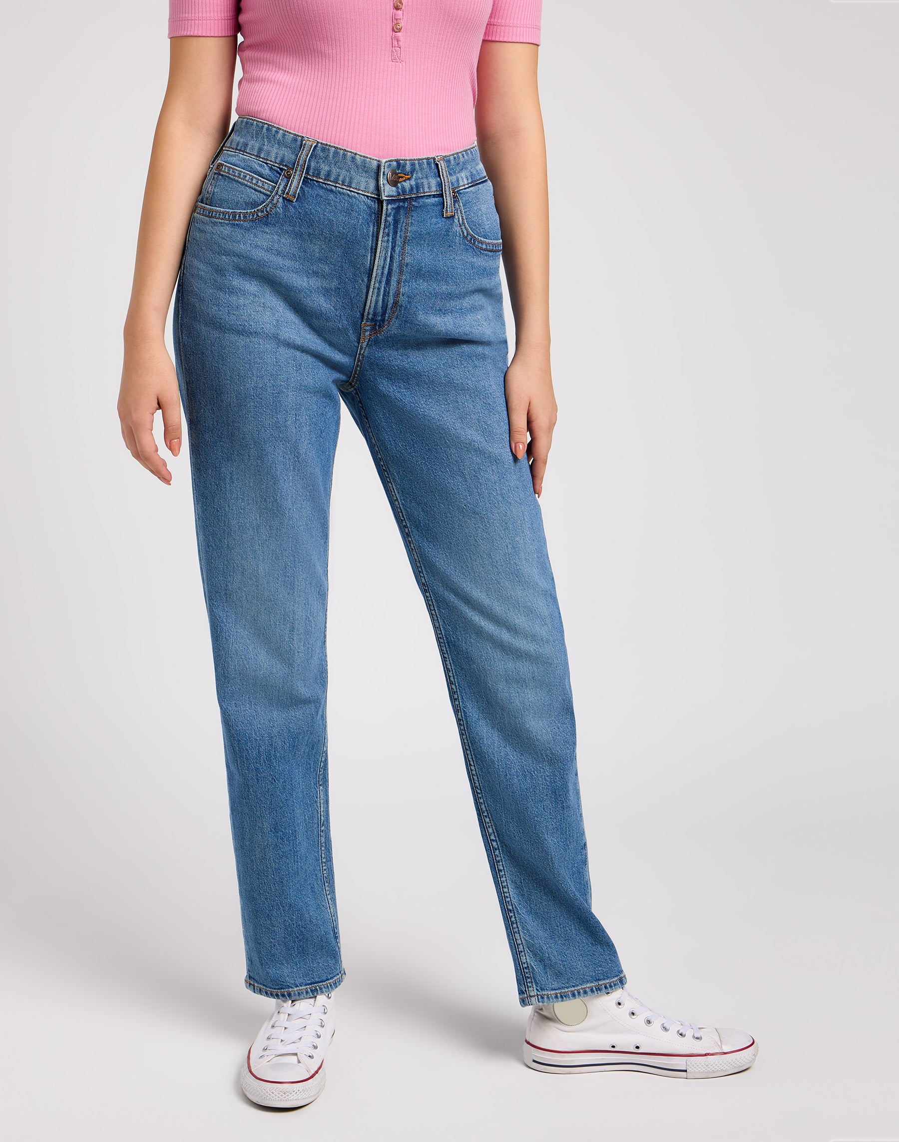 Carol dans Hit Of Blue Jeans Lee