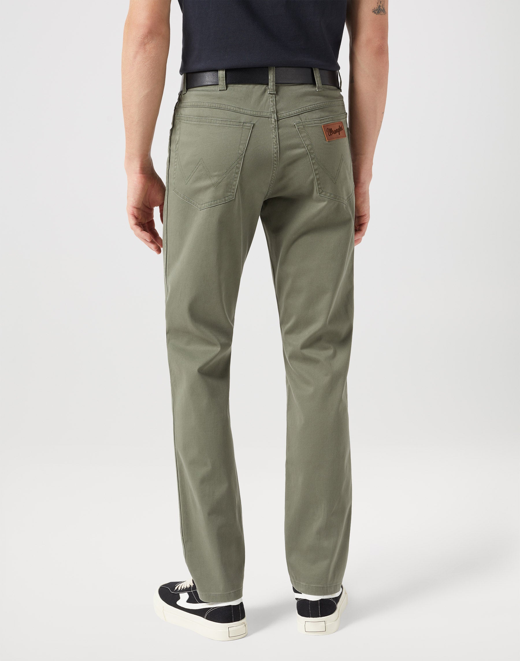 Texas Slim Low Stretch in Dusty Olive Pantalon Wrangler