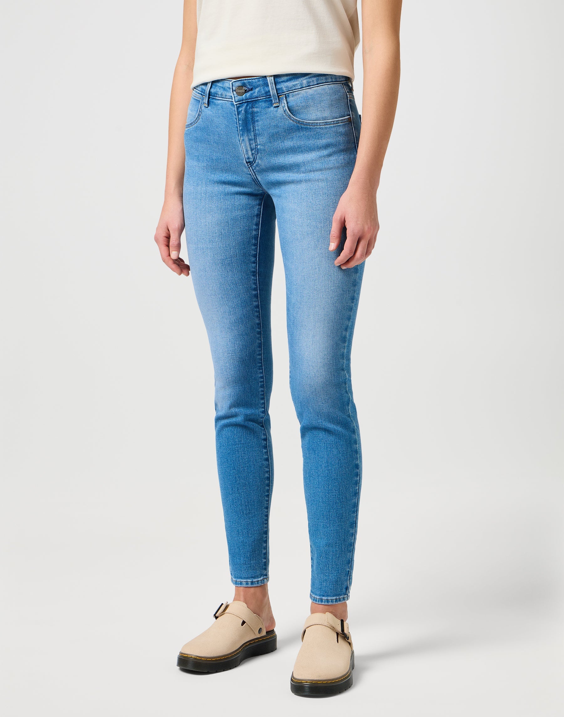 Skinny en True Enough Jeans Wrangler