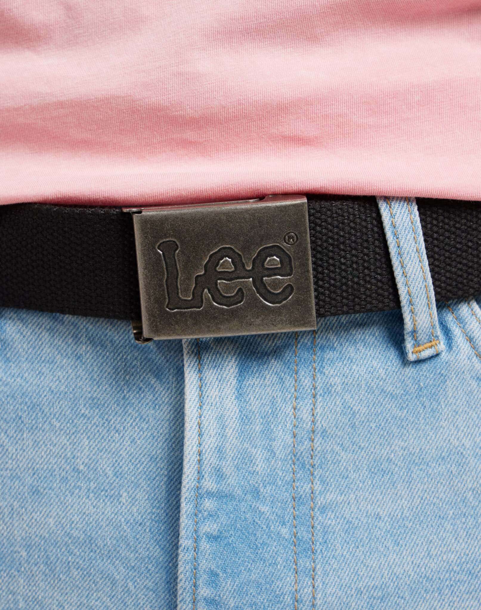 Webbing Belt in Black Ceinture Lee