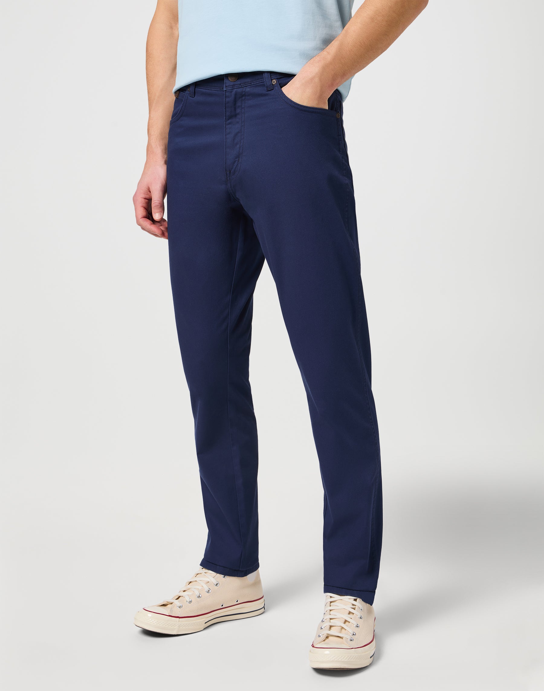 Texas Slim Low Stretch in Dark Navy Pantalon Wrangler