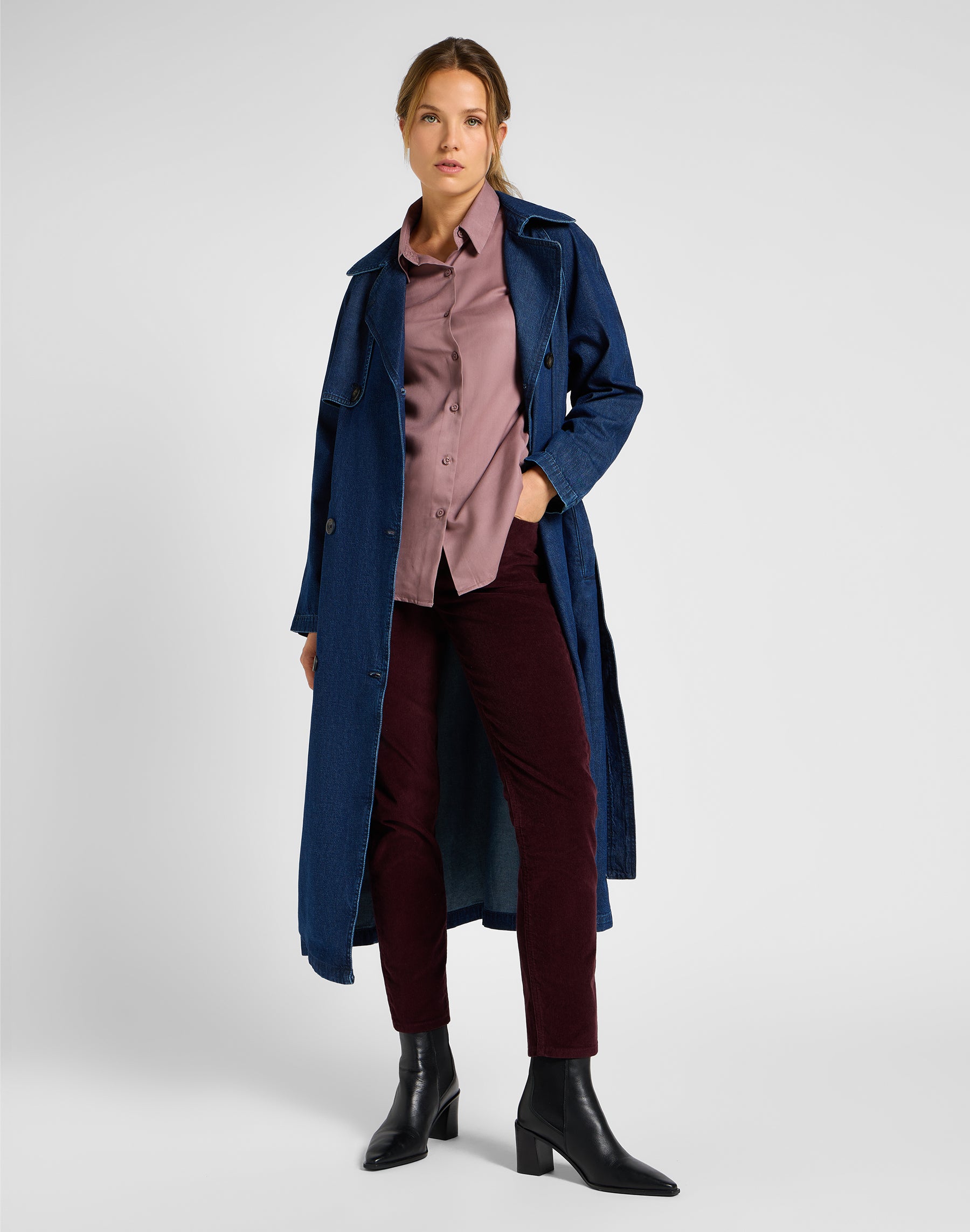 Carol en pantalon Velvet Beet Lee