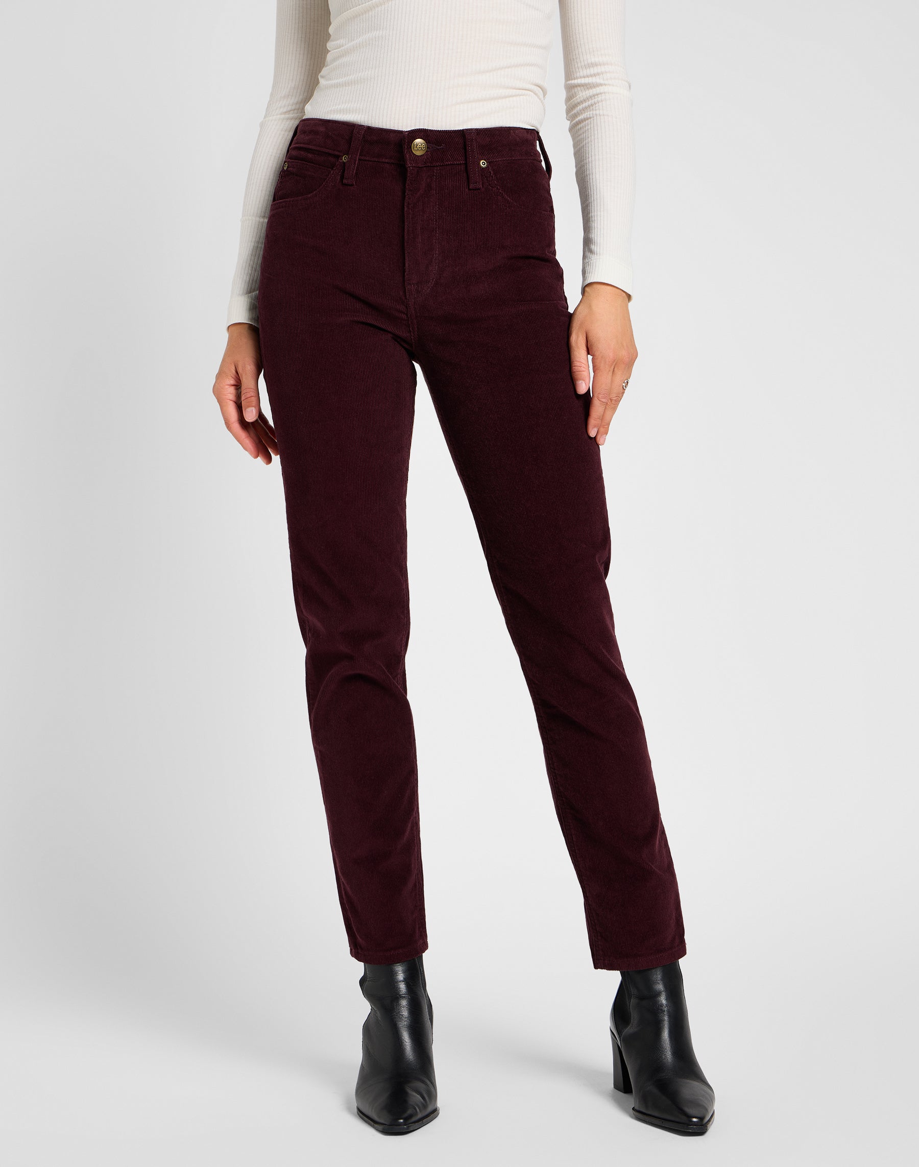 Carol en pantalon Velvet Beet Lee