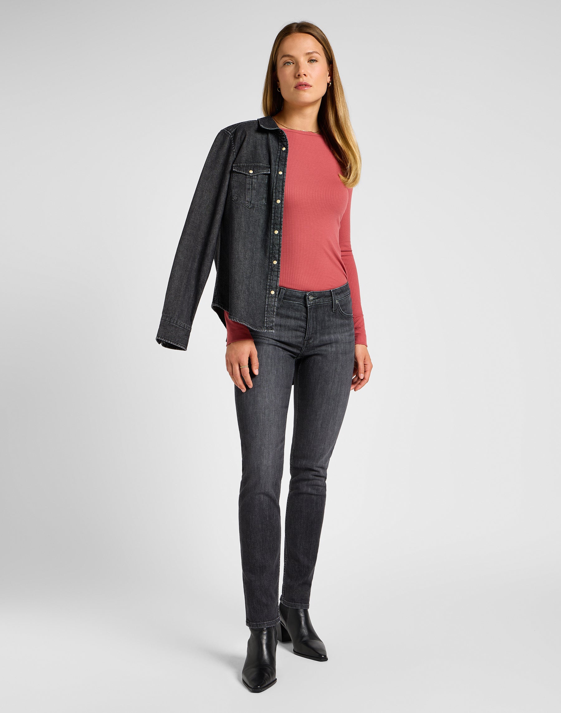 Elly en jeans Last Strike Lee