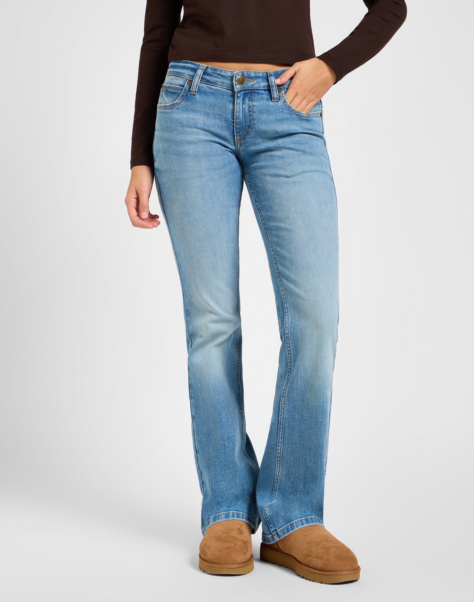 Jessica en jeans Rising Sign Lee