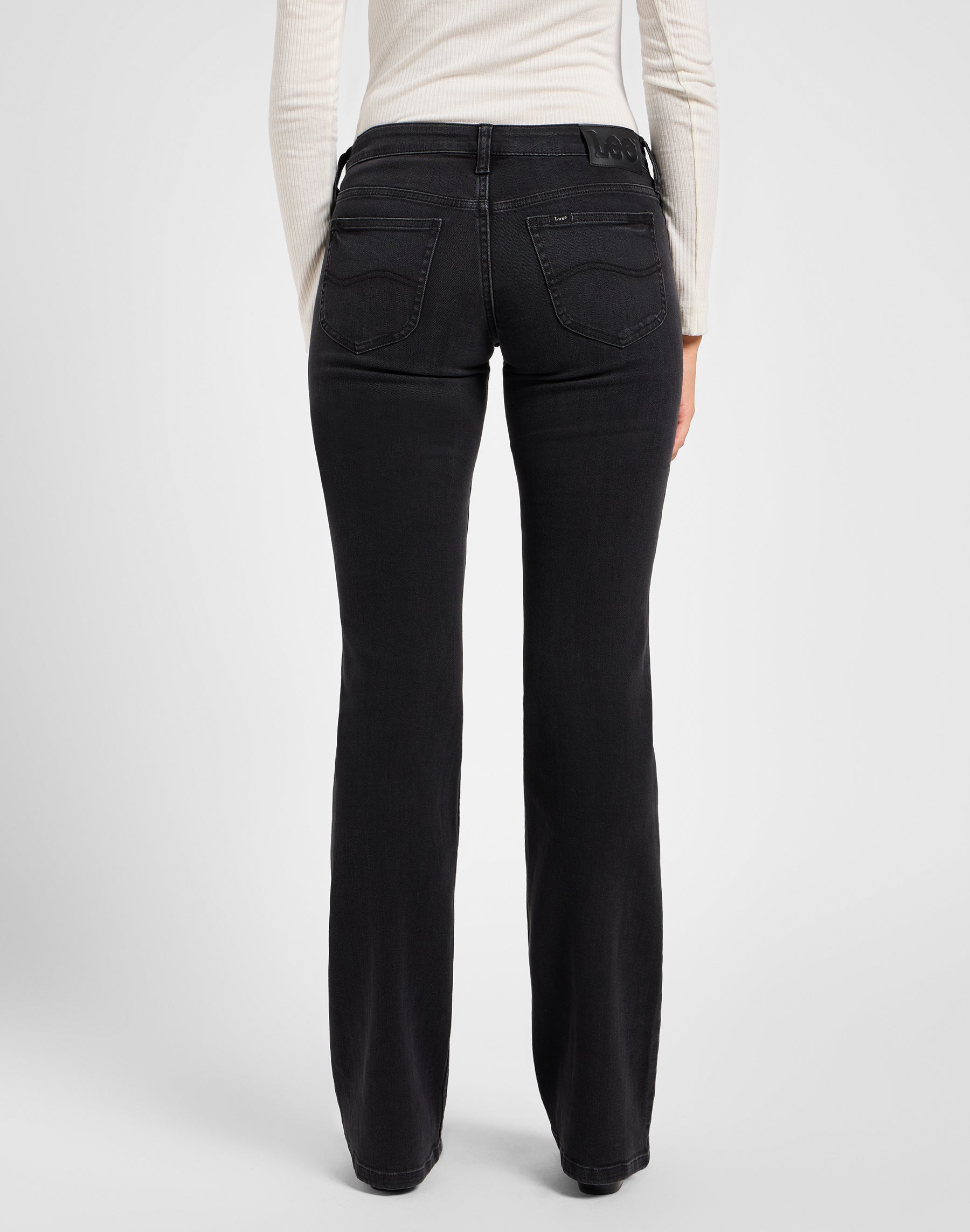 Jessica en jeans True To Black Lee