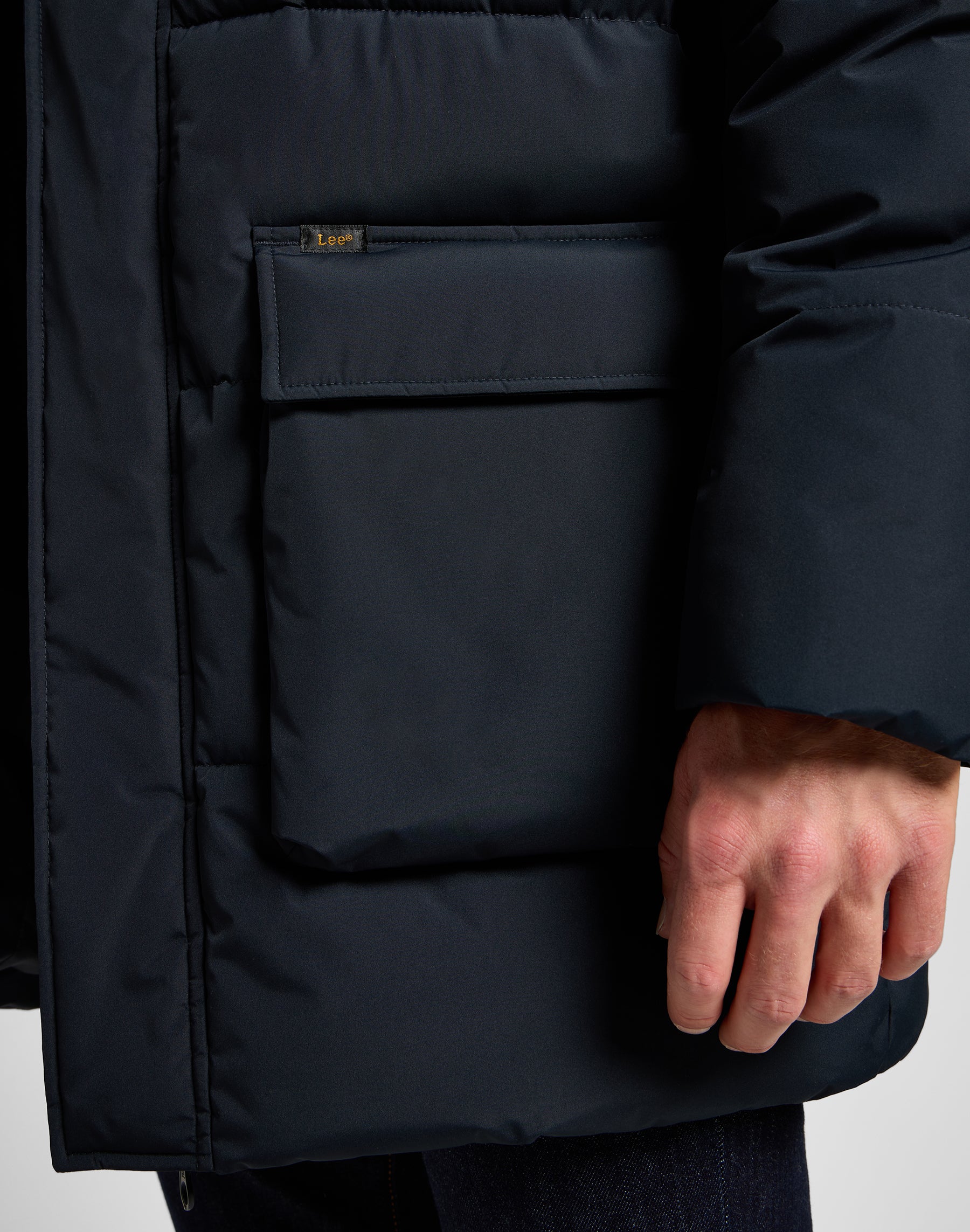 Long Puffer Jacket in Black Vestes Lee