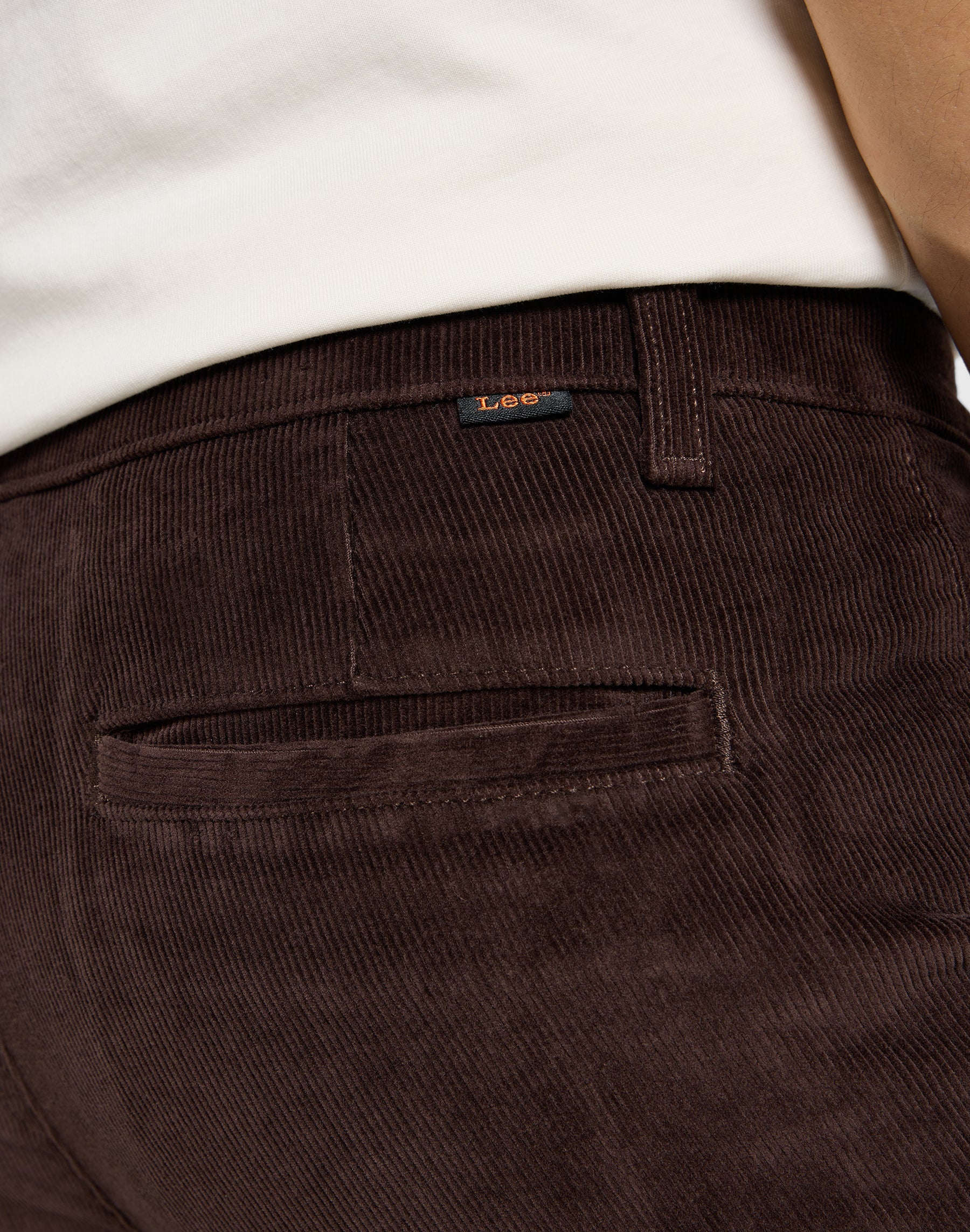 Regular Chino dans Pantalon Espresso Lee