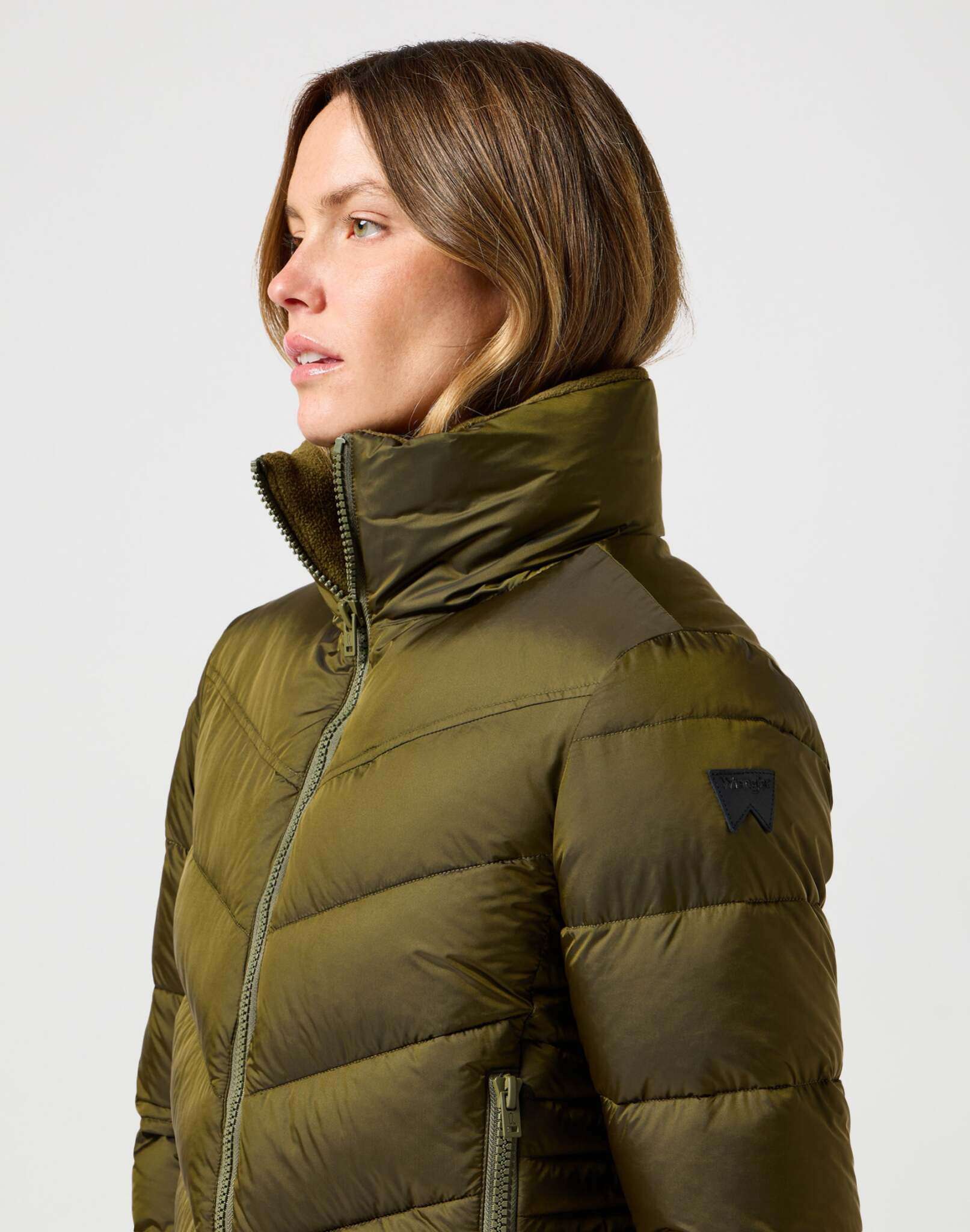 Short Puffer Jacket in Ivy Green Vestes Wrangler