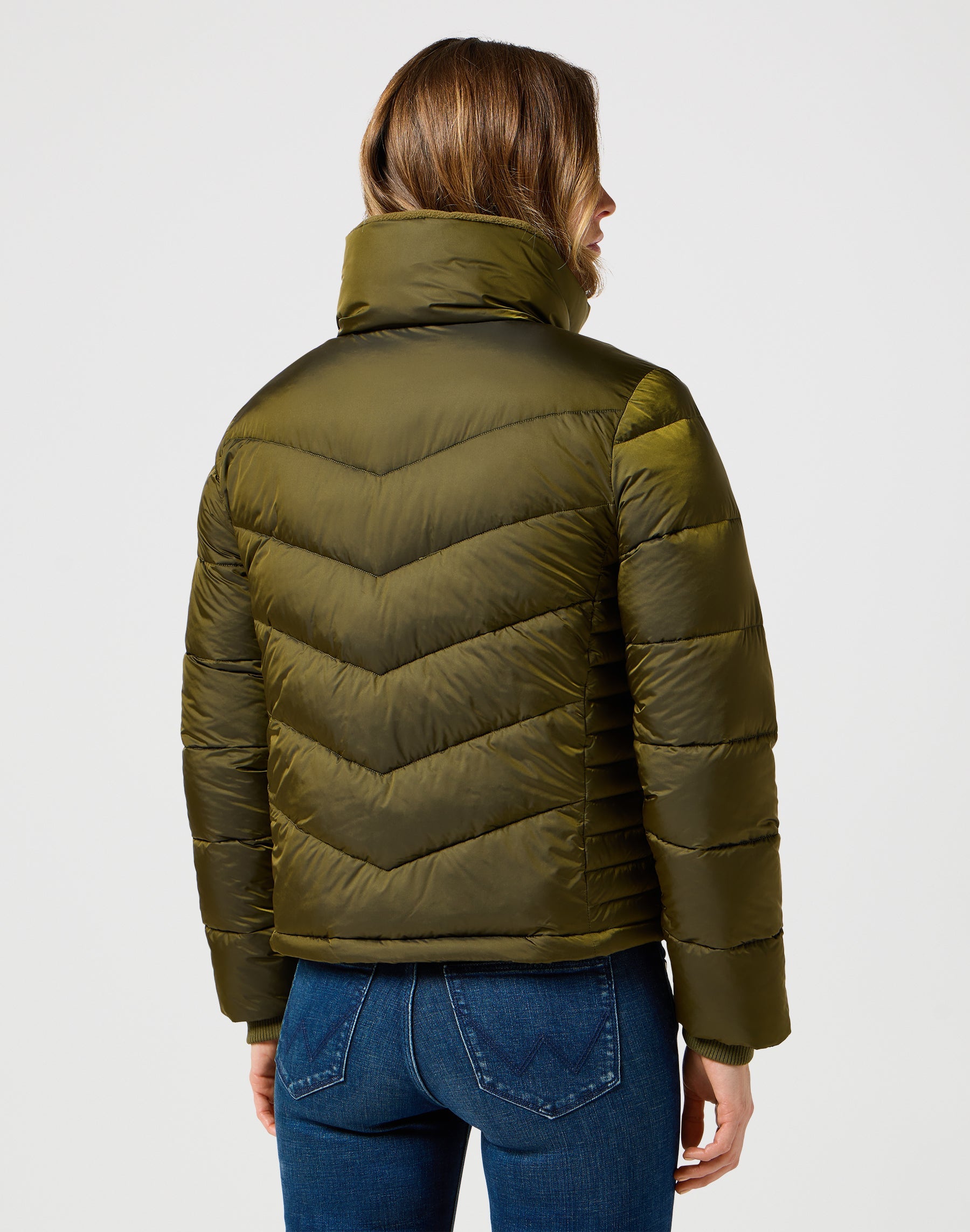 Short Puffer Jacket in Ivy Green Vestes Wrangler