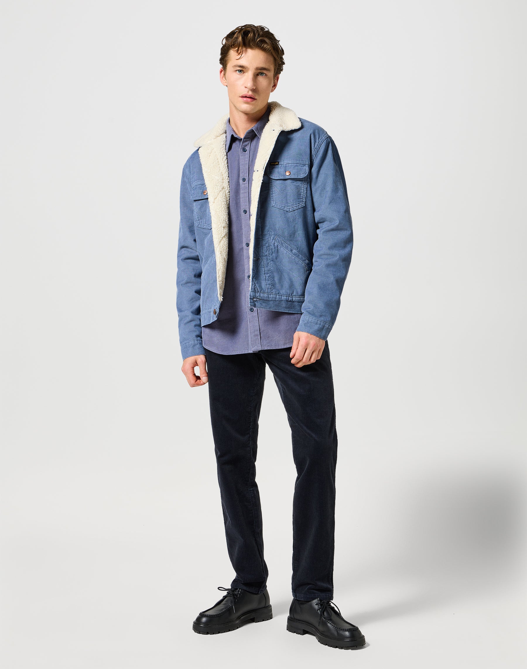 River in Dark Navy Pantalon Wrangler