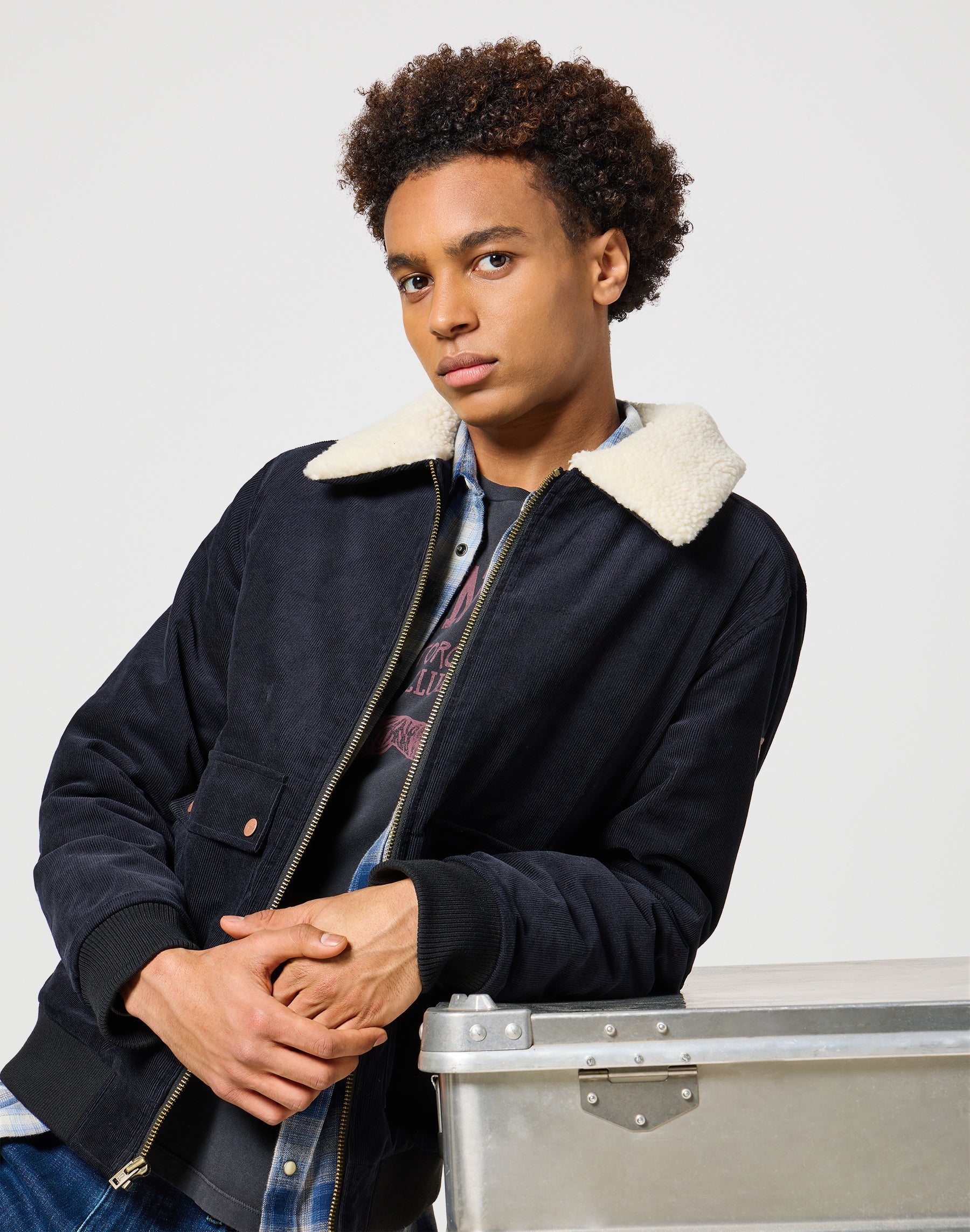 Corduroy Aviator in Black Vestes Wrangler