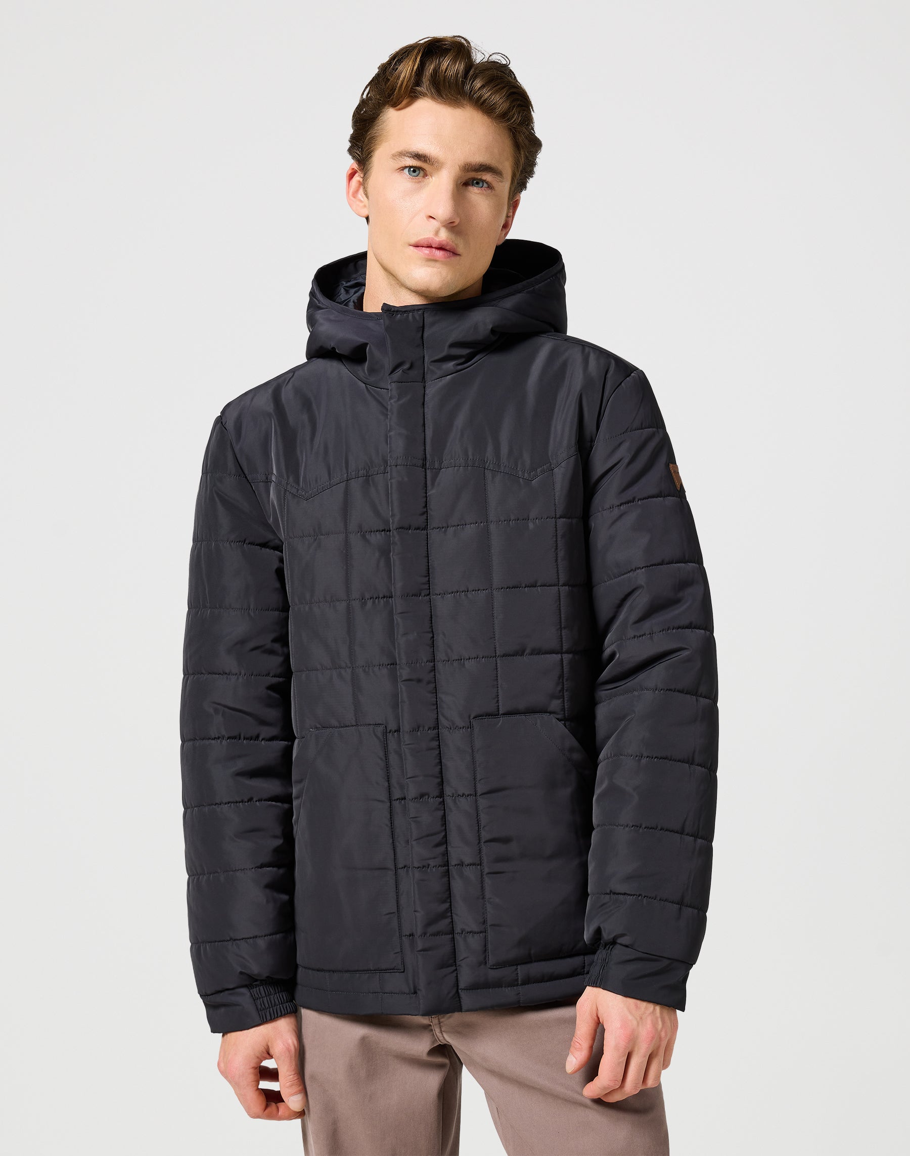 Transitional Puffer in Black Vestes Wrangler