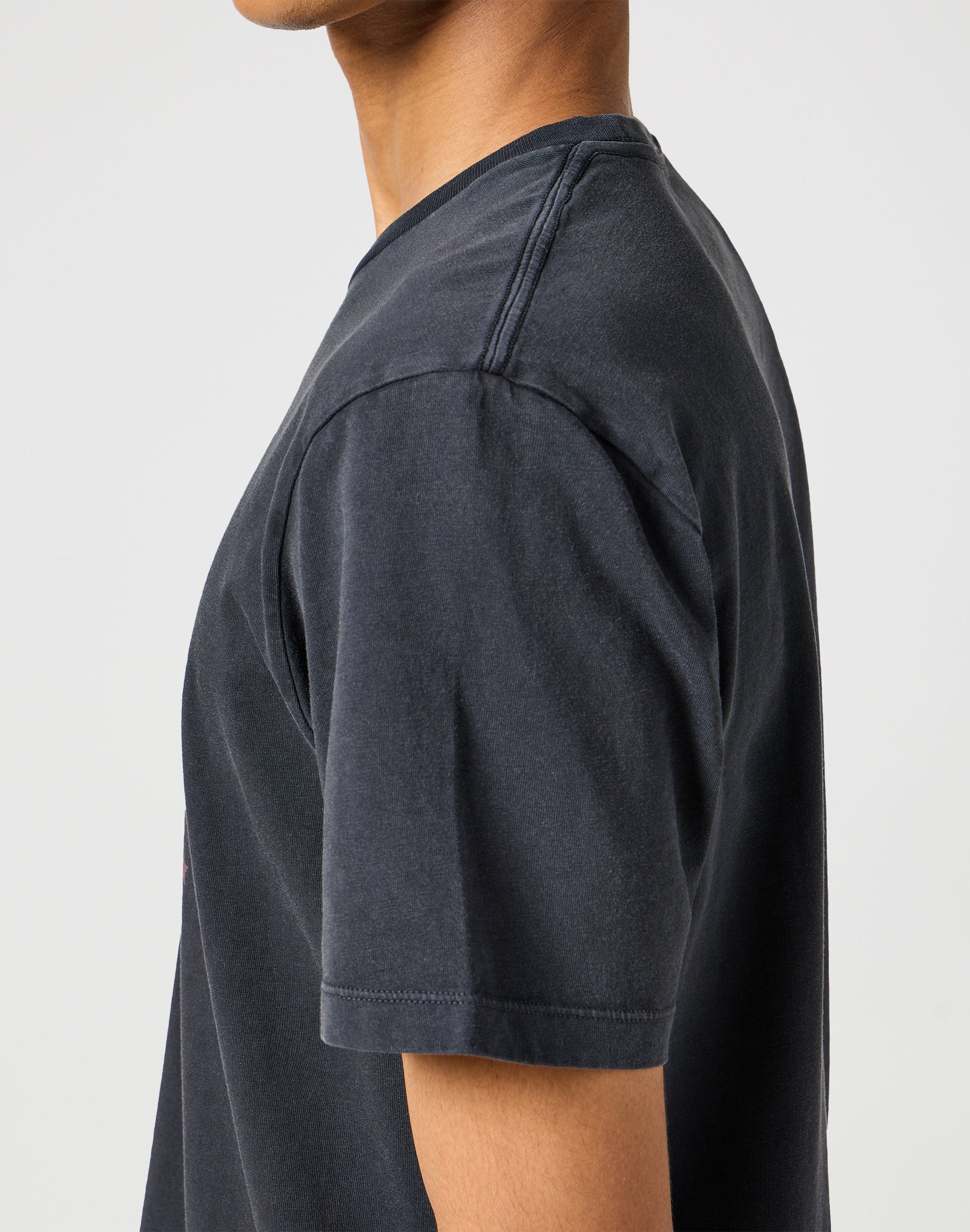 Graphic Tee in Faded Black T-shirts Wrangler