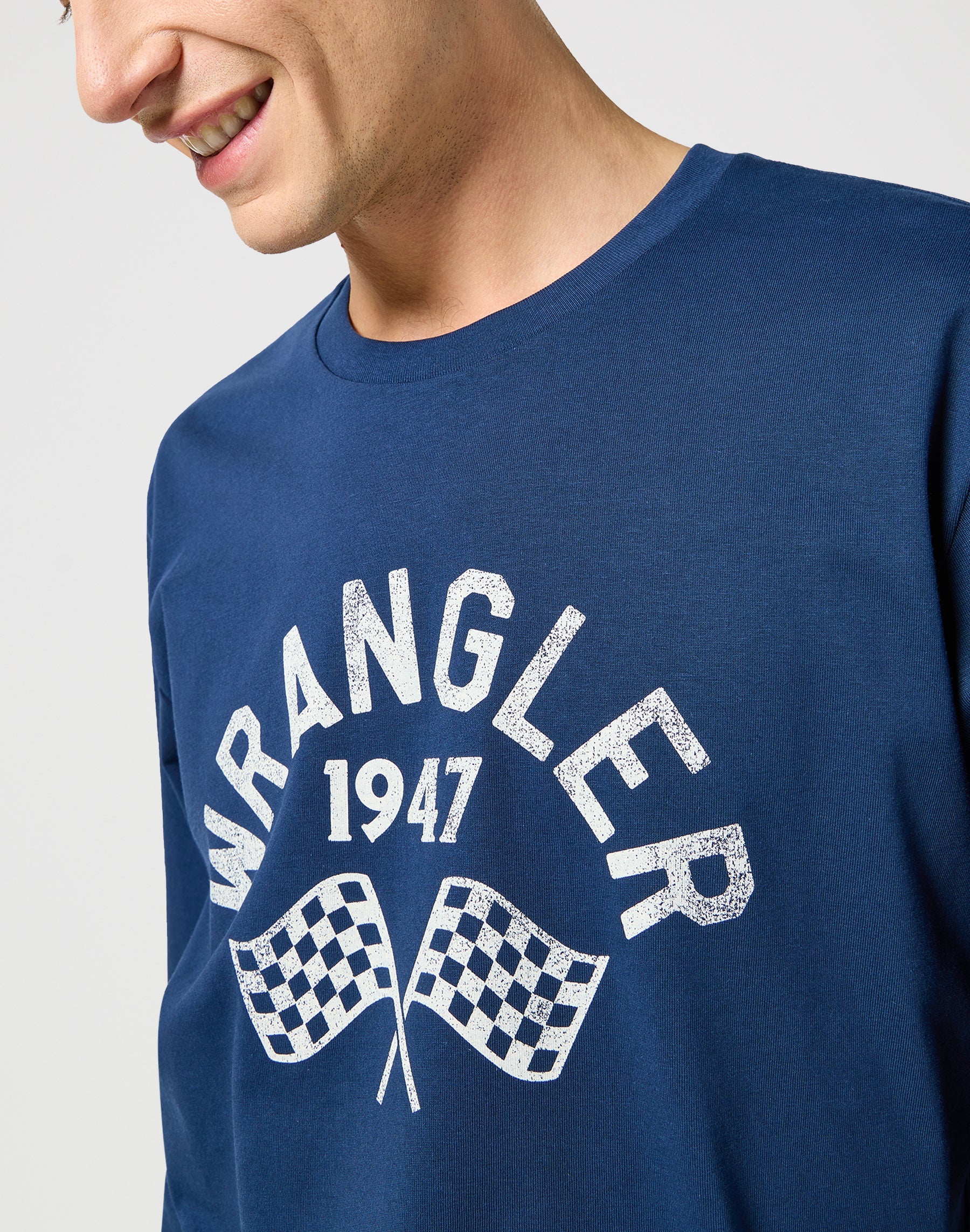 Tee-shirt à manches longues Graphic Tee in Navy T-shirts Wrangler