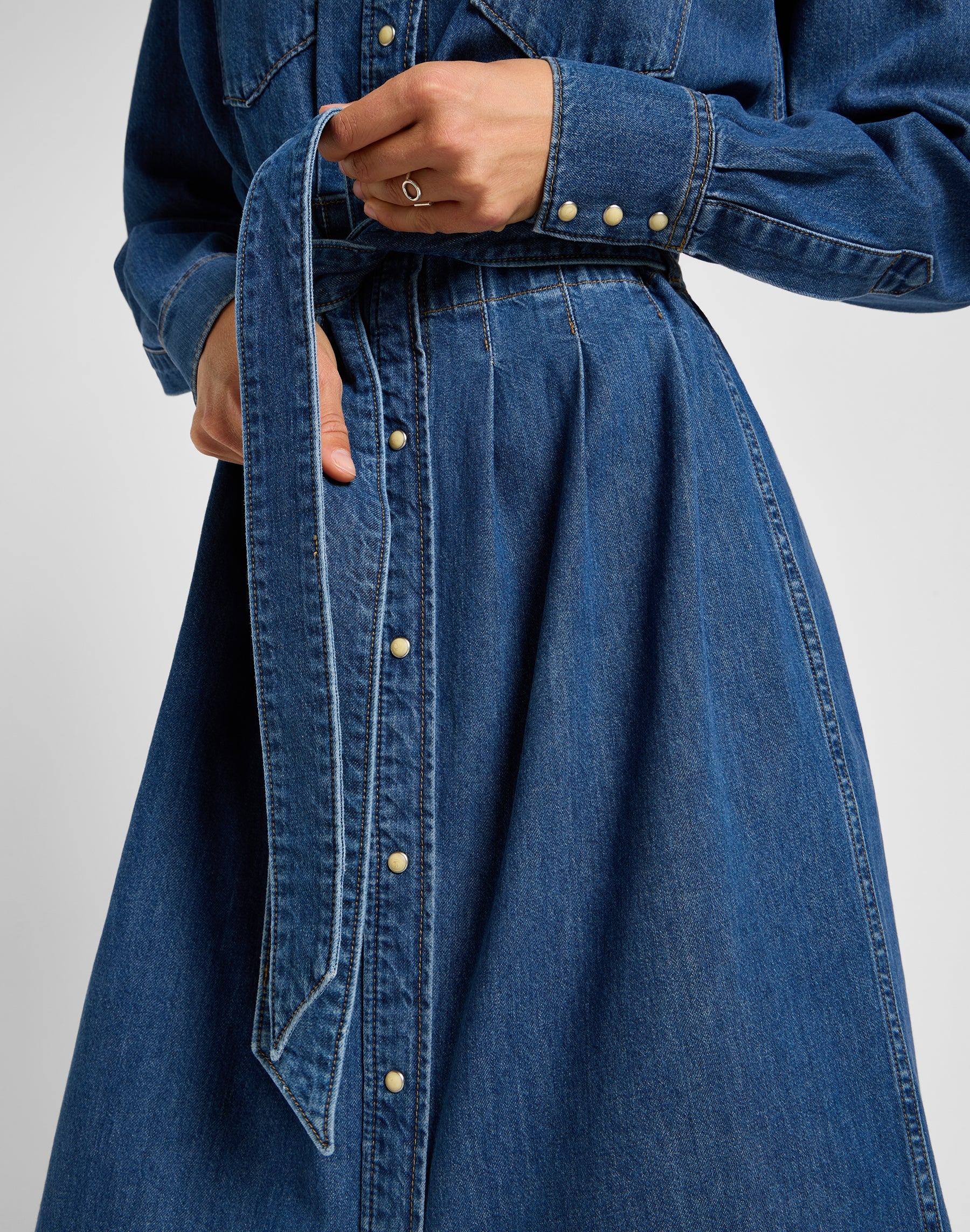 Belted Western Dress in Blue Fusion Robes Lee