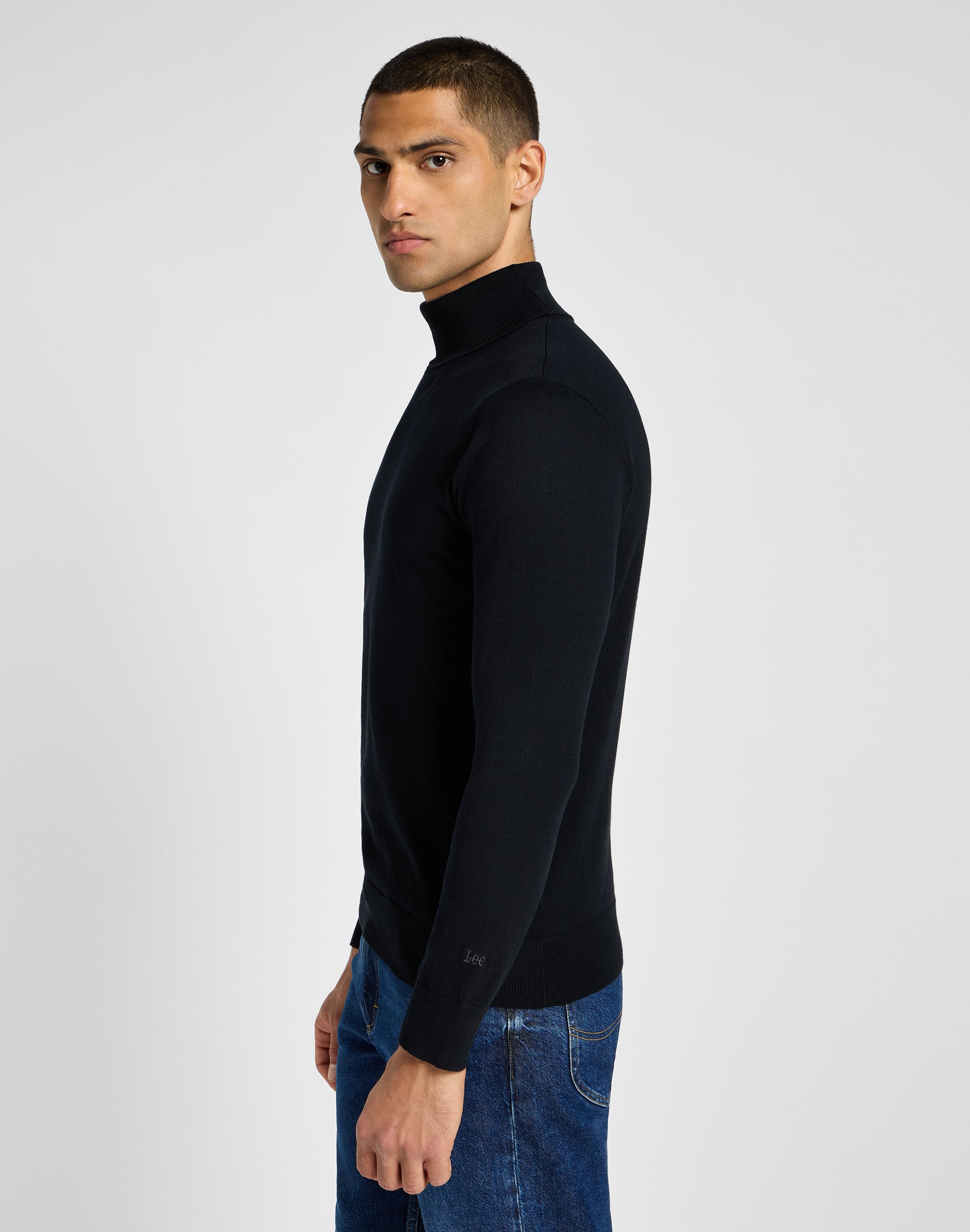 Turtle Neck in Black Pullover Lee