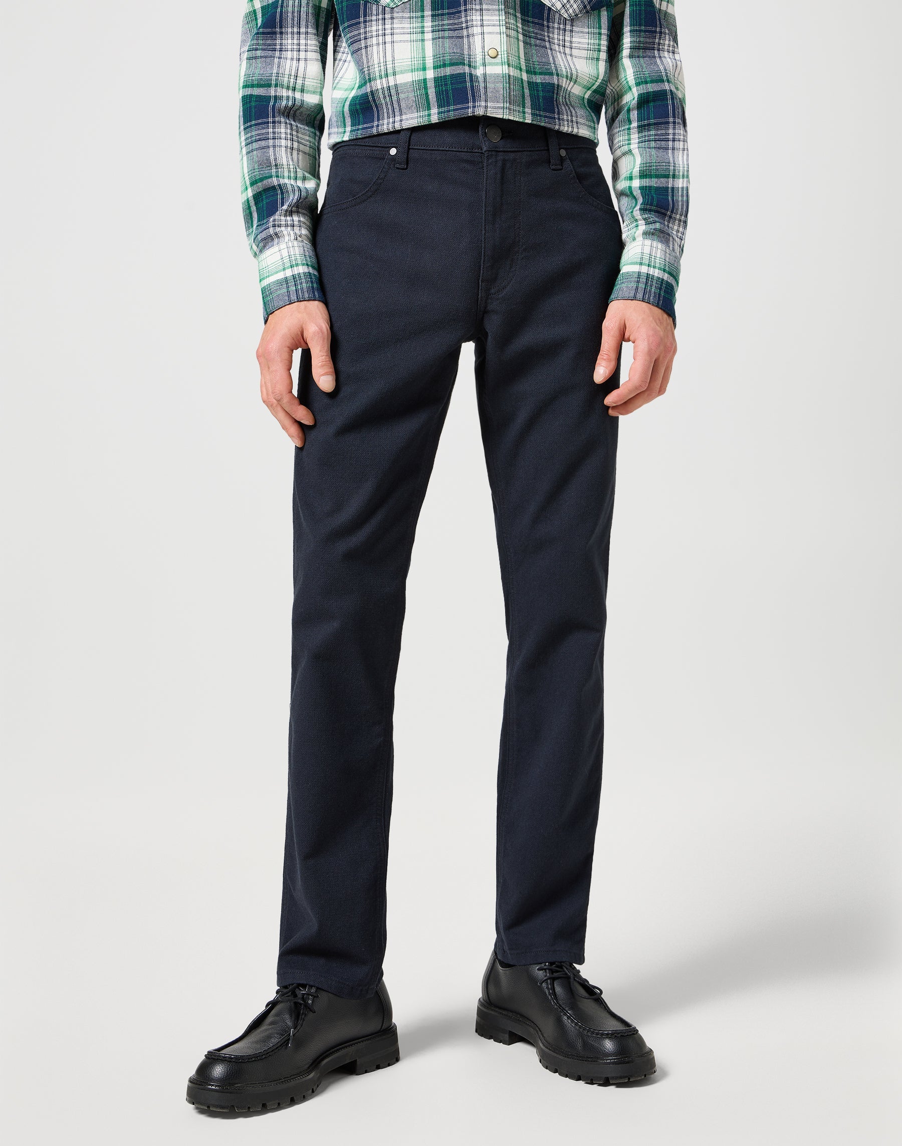 Greensboro in Dark Navy Pantalon Wrangler