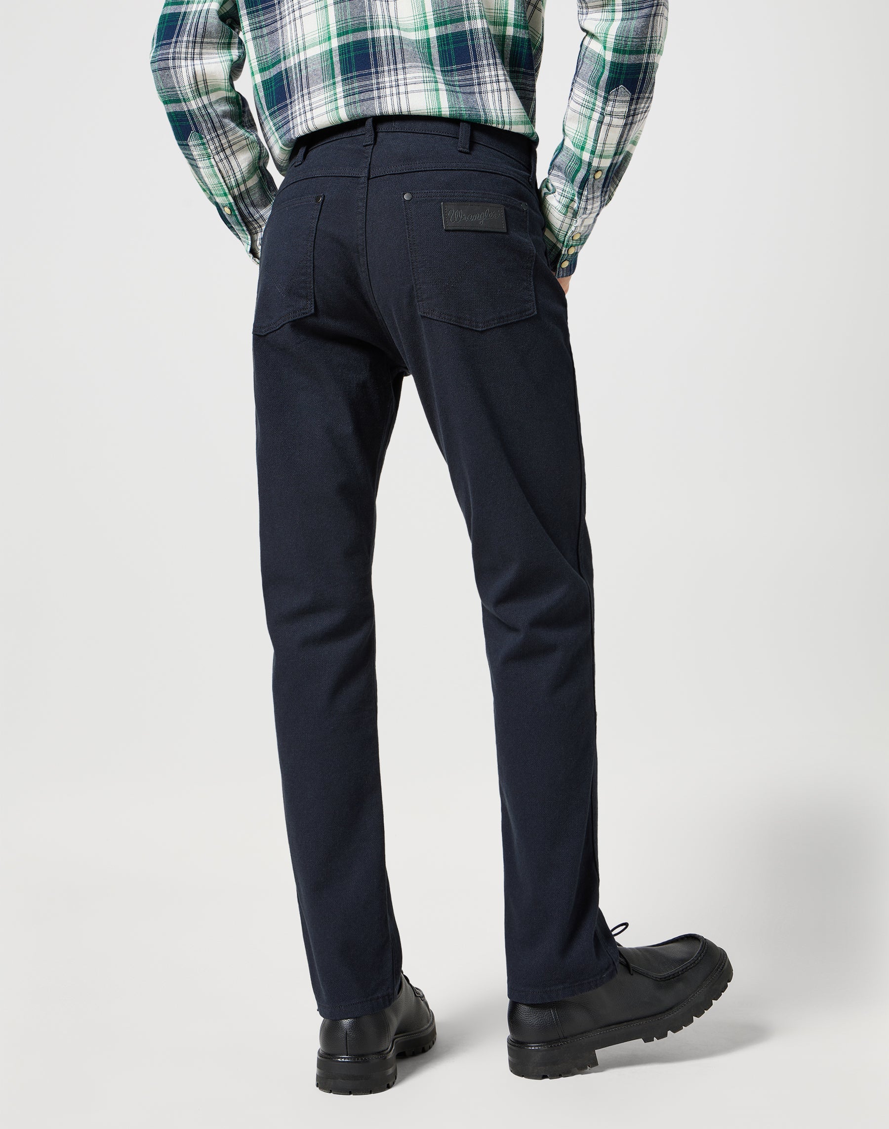 Greensboro in Dark Navy Pantalon Wrangler