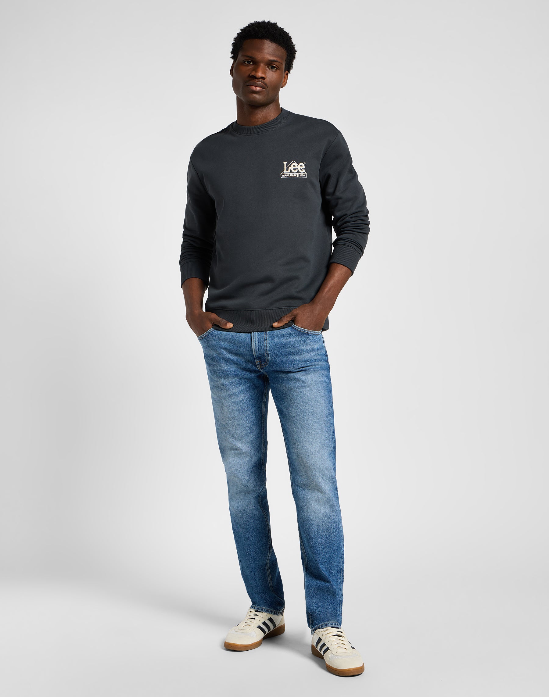 Sweat-shirt ras du cou Seasonal en noir délavé Sweatshirts Lee