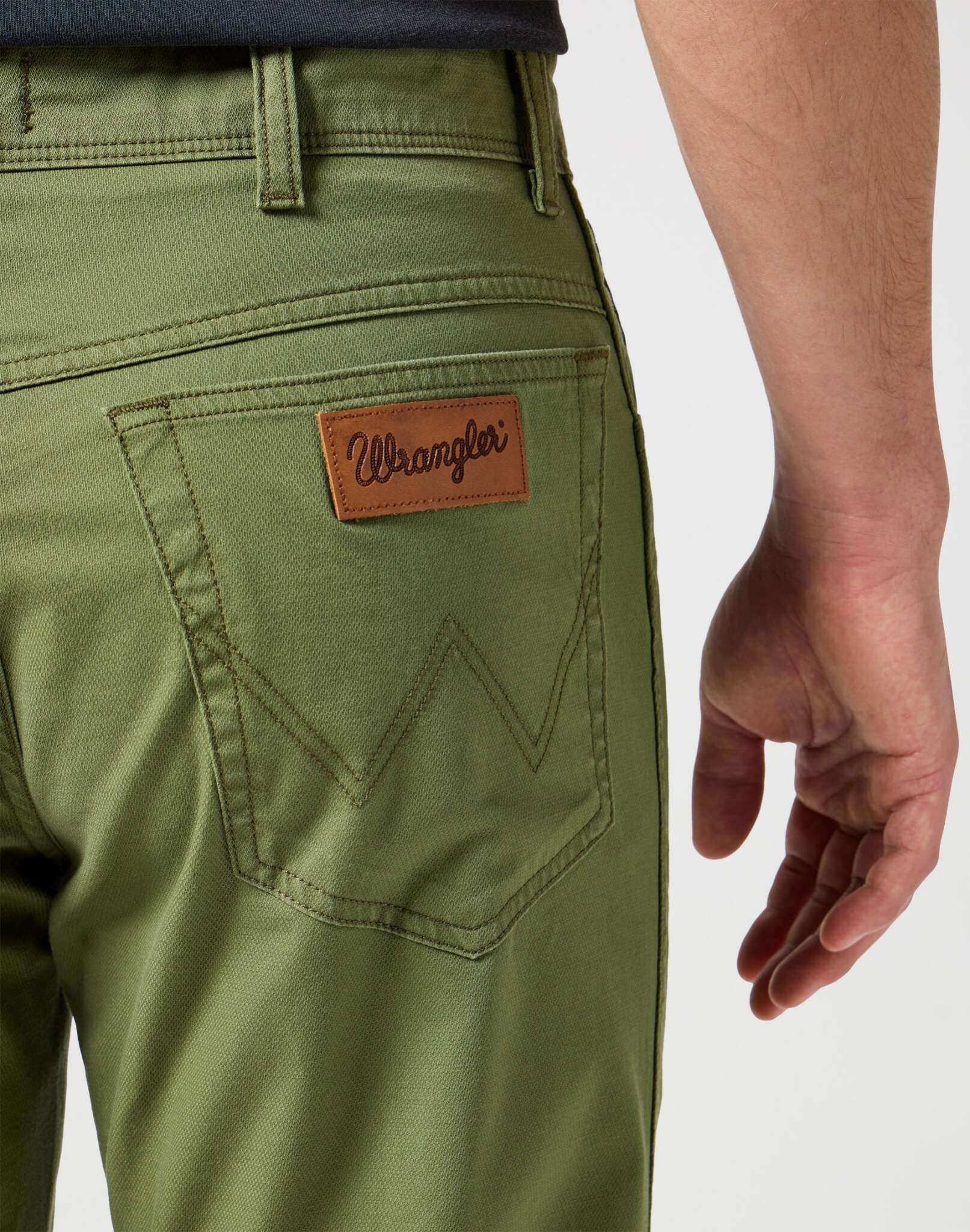 Texas in Dusty Olive Pantalon Wrangler