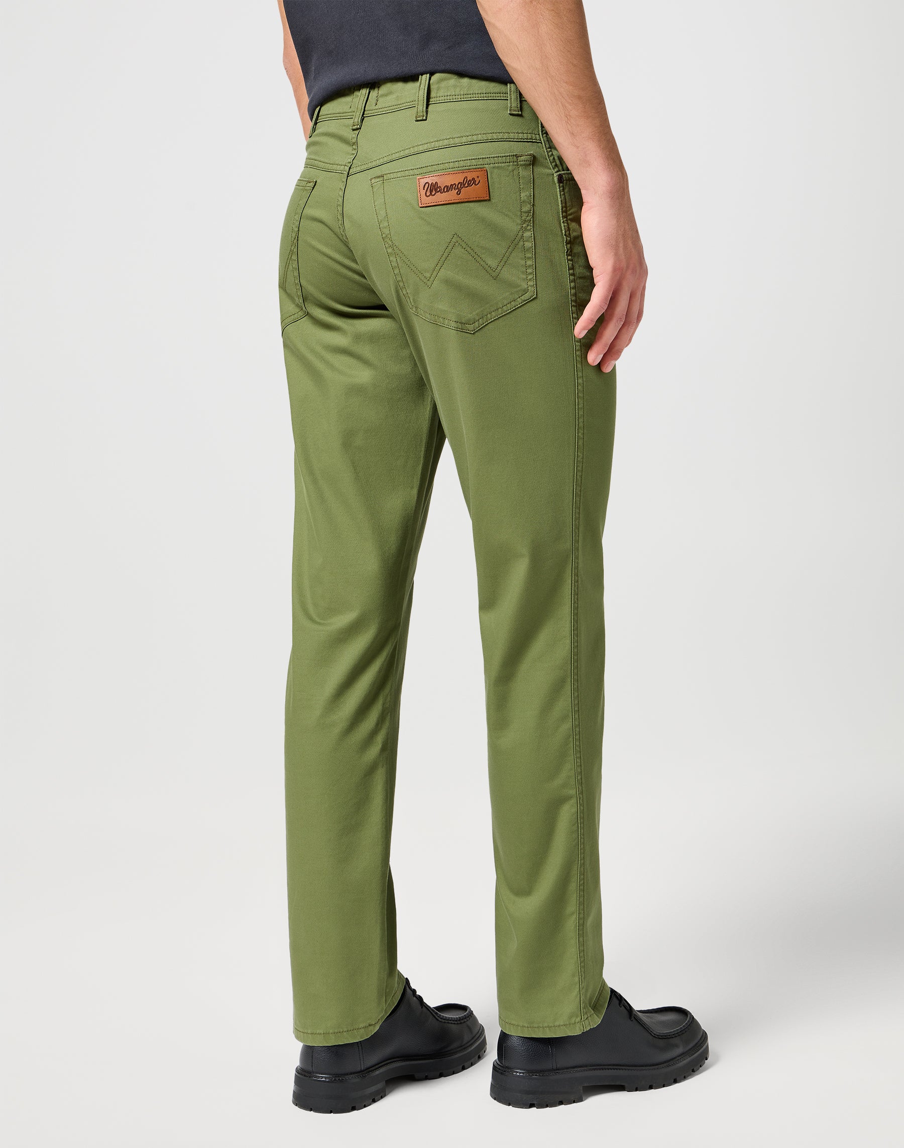 Texas in Dusty Olive Pantalon Wrangler
