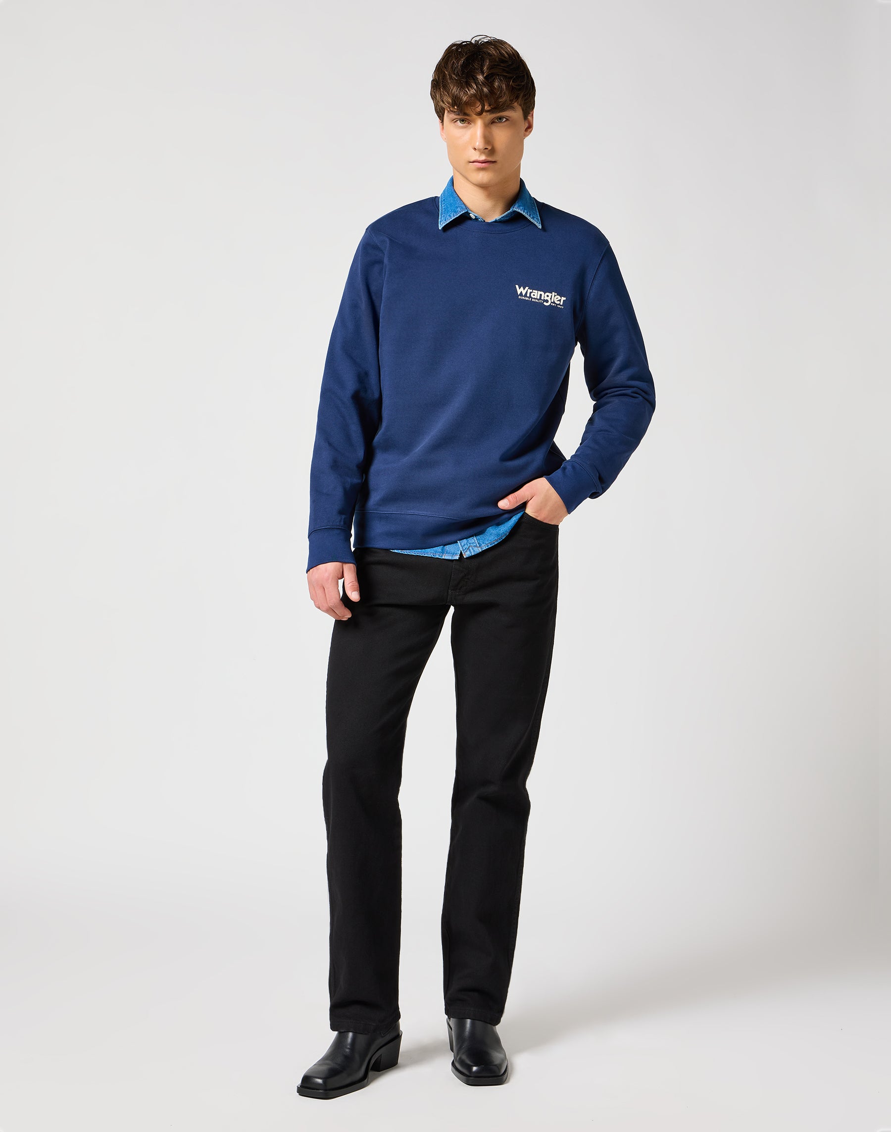 13MWZ en Shadow Black Jeans Wrangler